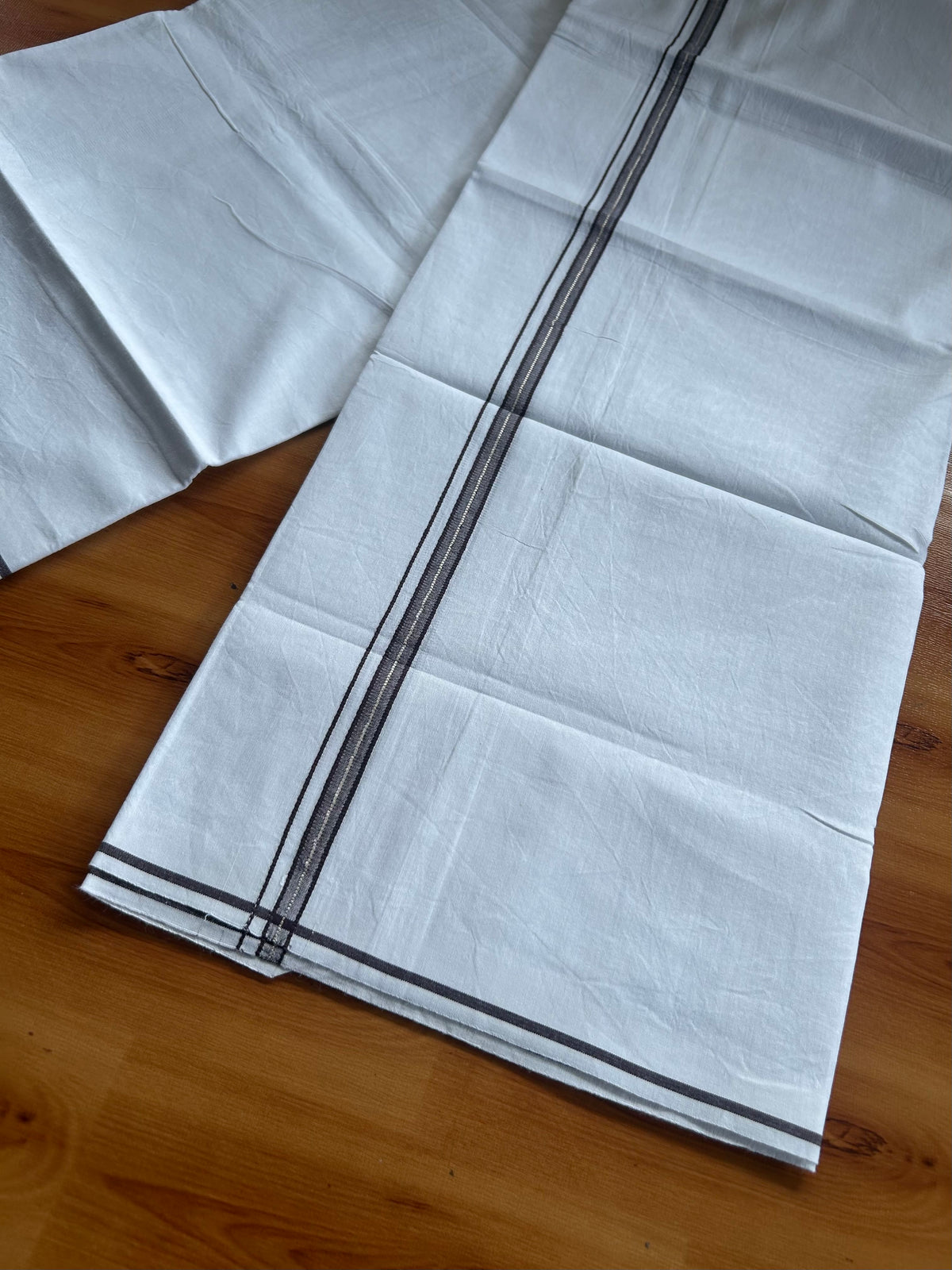 Single Mundu/Dhoti  - Pure White - KaithariKada Pulimood 100% Cotton - Twisted 60s Thread - 0.5 inch Brown & Silver Kara (2 meter / 4 muzham) - 14 KK5556 GL