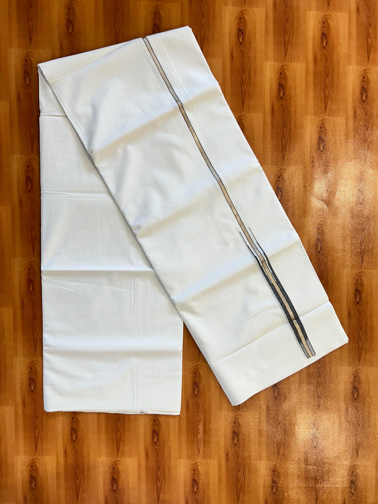 Double Pure White Mundu/ Dhoti - 20% Discount ! Kaitharikada Balaramapuram 100% Cotton 100x80 - 0.75 inch Silver Kasav & Black Striped Puliyilakkara One Side Chutty Kara 3.90 mtr (8 muzham) - 11 KK5446 VAS