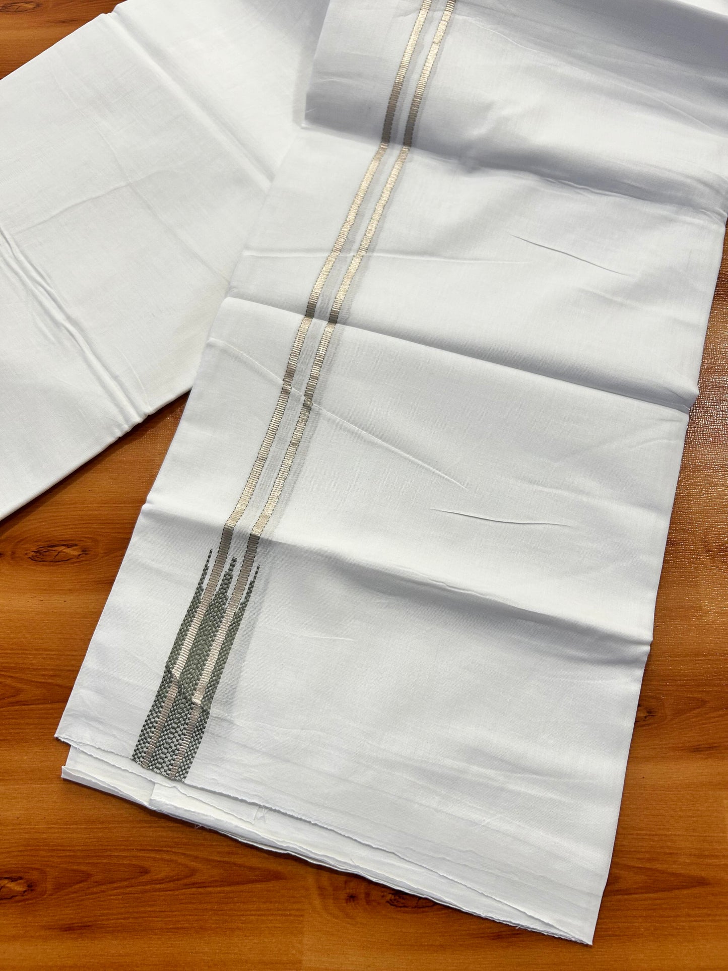 Double Pure White Mundu/ Dhoti - 20% Discount ! Kaitharikada Balaramapuram 100% Cotton 100x80 - 1 inch Silver Kasav & Sage Green Puliyilakkara Chutty Kara 3.90 mtr (8 muzham) - 12 KK5446 VAS