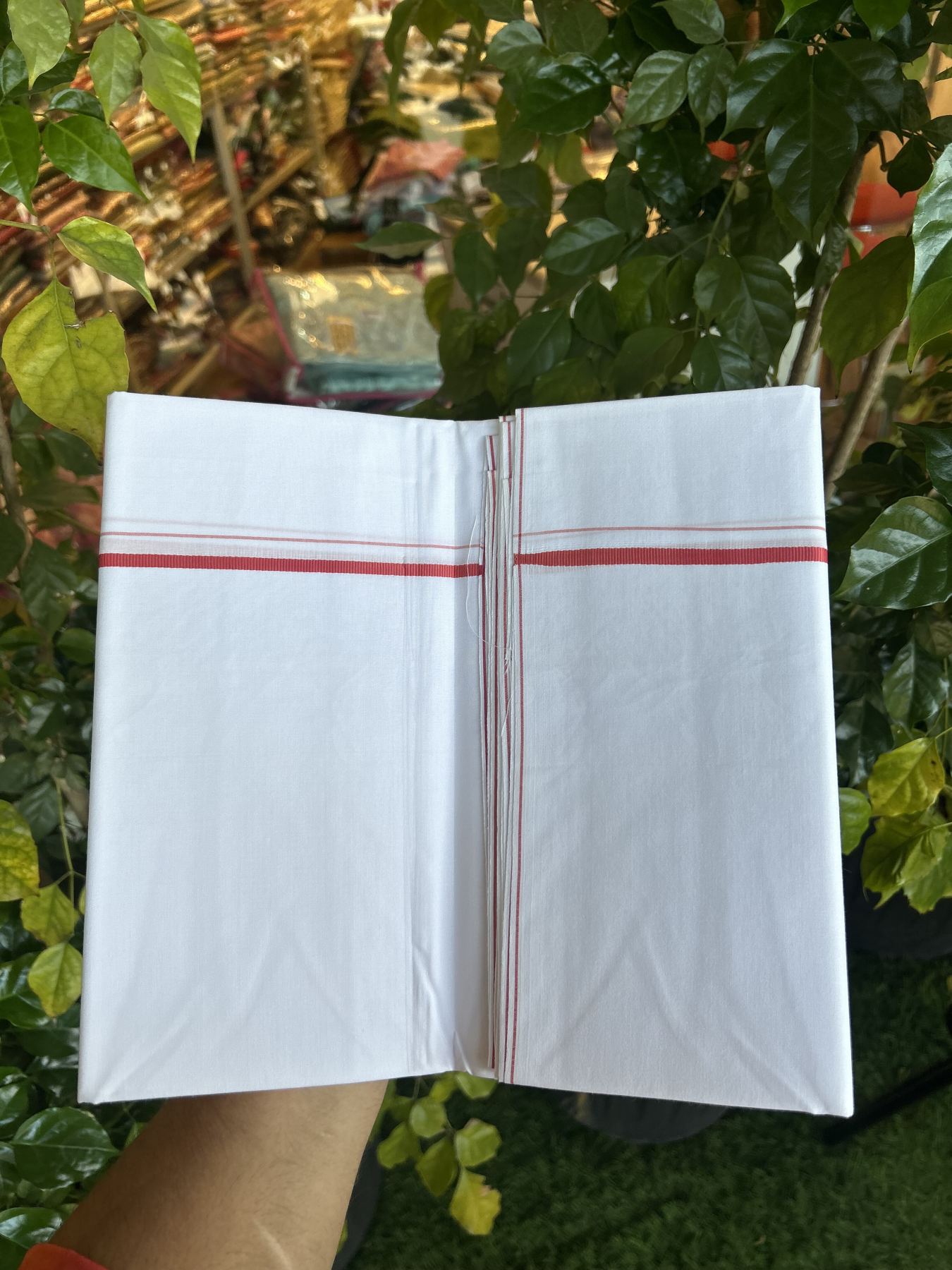 20% Discount !! KaithariKada Wrinkle Free Mercerised Cotton Pure White Single Mundu/Dhoti- (40s) - 0.25 cm Rose Pink Kara (2 meter / 4 muzham) - 26 KK5336 UAT