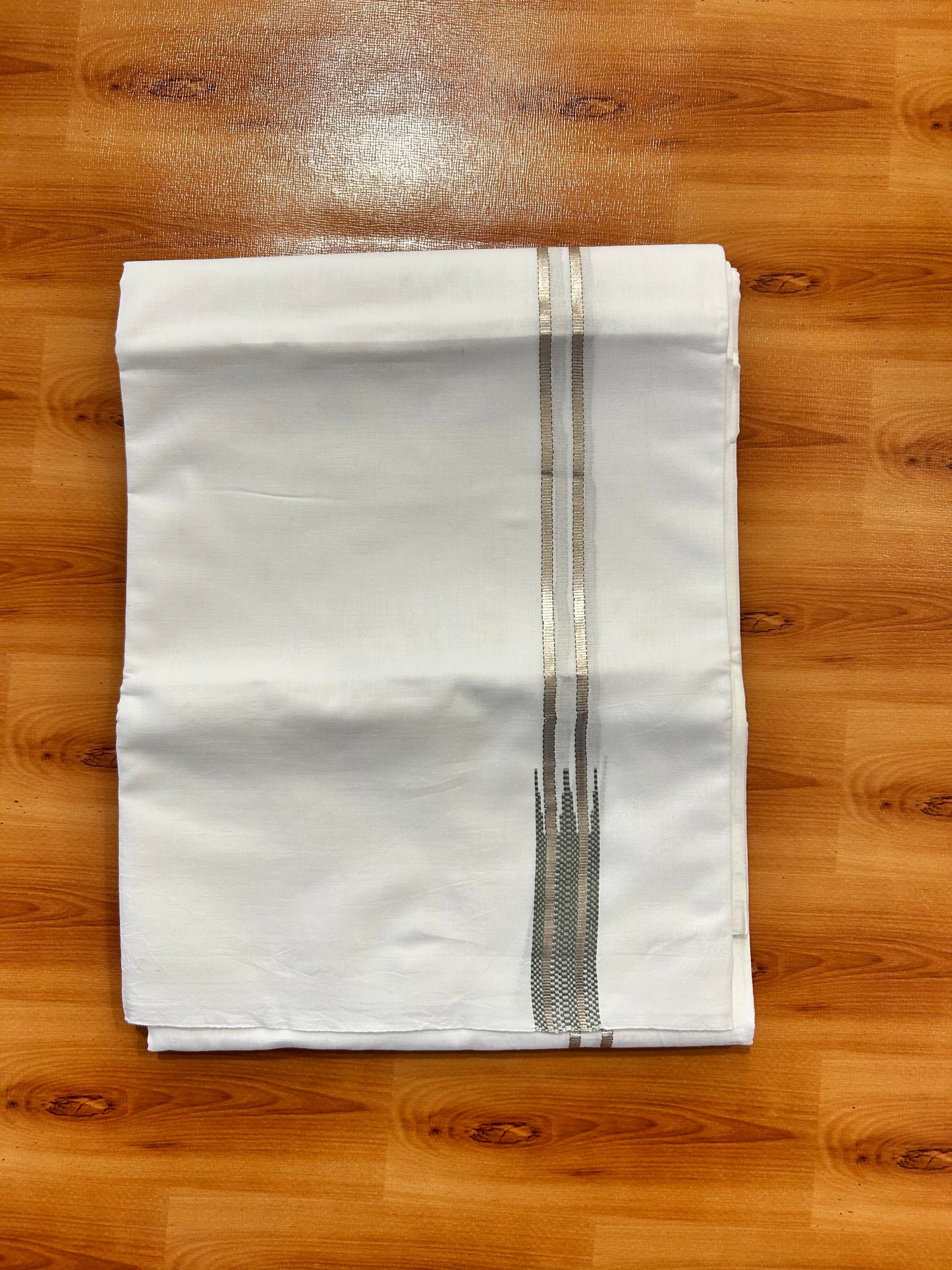 Double Pure White Mundu/ Dhoti - 20% Discount ! Kaitharikada Balaramapuram 100% Cotton 100x80 - 1 inch Silver Kasav & Sage Green Puliyilakkara Chutty Kara 3.90 mtr (8 muzham) - 12 KK5446 VAS