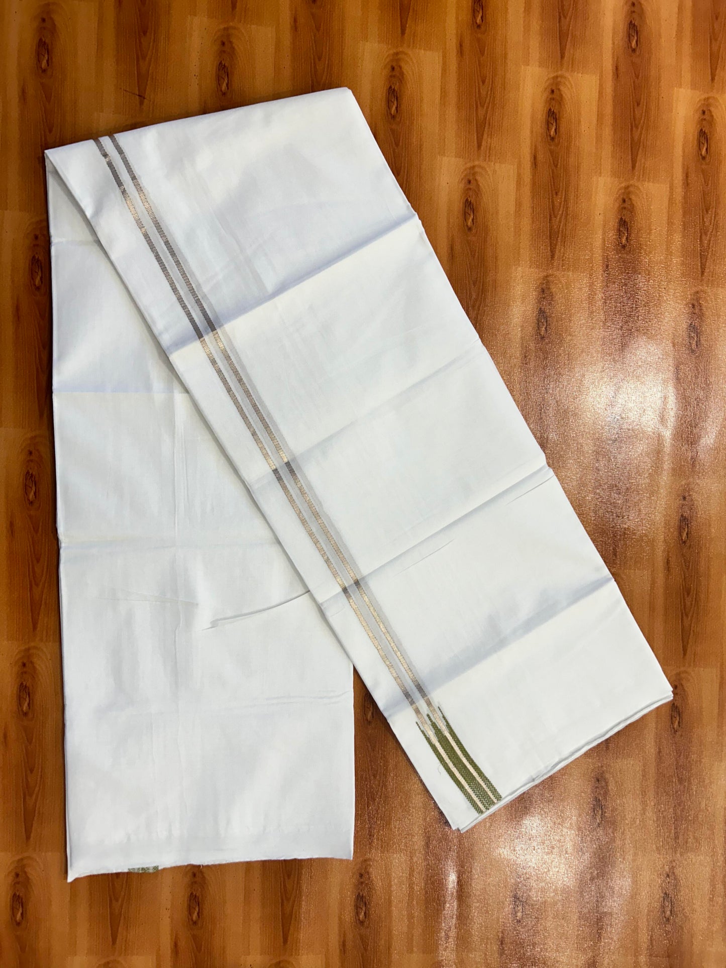 Double Pure White Mundu/ Dhoti - 20% Discount ! Kaitharikada Balaramapuram 100% Cotton 100x80 - 1 inch Silver Kasav & Light Olive Green Puliyilakkara Chutty Kara 3.90 mtr (8 muzham) - 14 KK5446 VAS