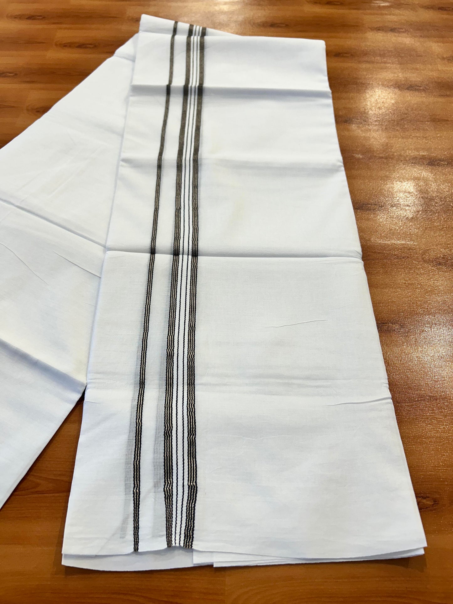 Double Pure White Mundu/ Dhoti - 20% Discount ! Kaitharikada Balaramapuram 100% Cotton 100x80 - 0.75 inch Silver Kasav & Black Striped Puliyilakkara One Side Chutty Kara 3.90 mtr (8 muzham) - 8 KK5446 VAS