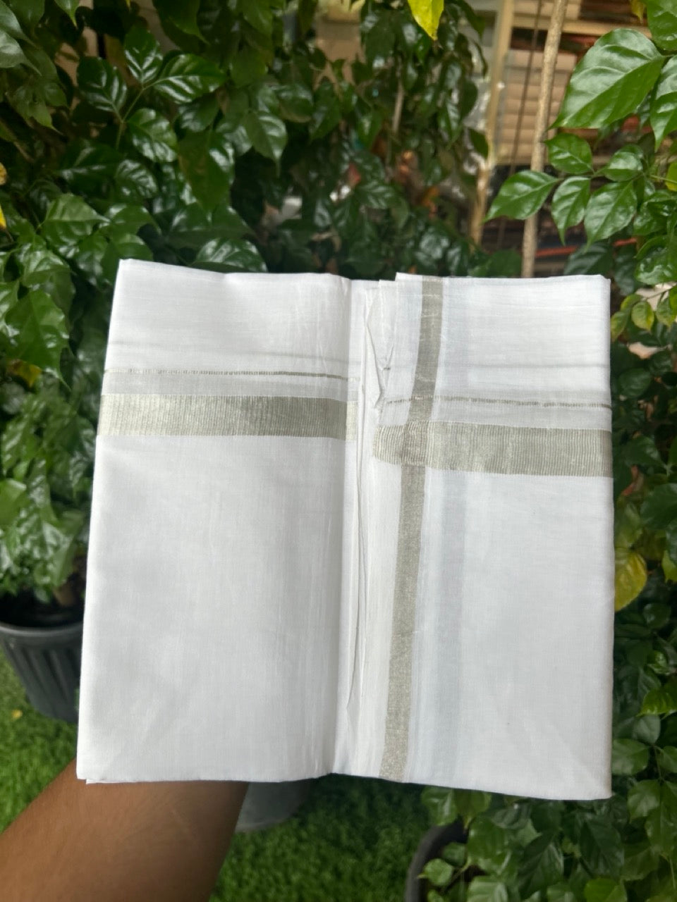 KaithariKada Handloom Millpaav Balaramapuram - 100% Pure Cotton Double Mundu/Dhoti Pure white - 80x90 - 0.75 inch Silver Kasav Kara 4 mtr (8.5 Muzham) - 40 KK5263 YAR