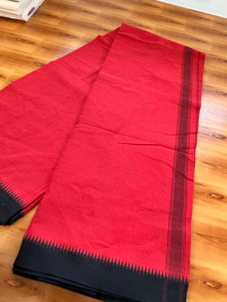 Kaily Red Body Mixed Cotton - Kaitharikada - Single Kaily / Lungi - 1 inch Black Kara and Black kuppadam Border with Red colour body  (2 meter / 4 muzham)- 1 KK8072 SAT