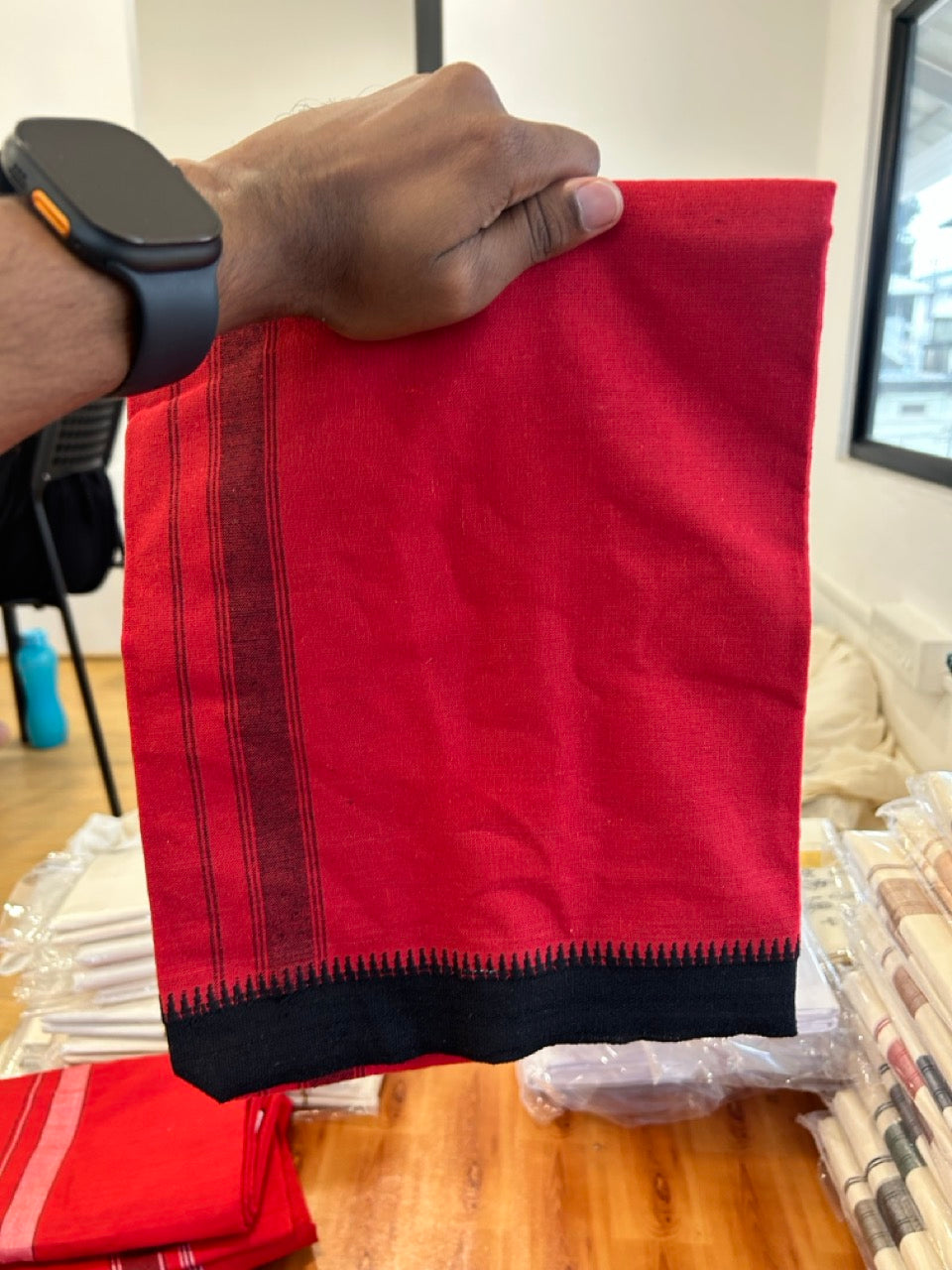 Kaily Red Body Mixed Cotton - Kaitharikada - Single Kaily / Lungi - 1 inch Black Kara and Black kuppadam Border with Red colour body  (2 meter / 4 muzham)- 1 KK8072 SAT