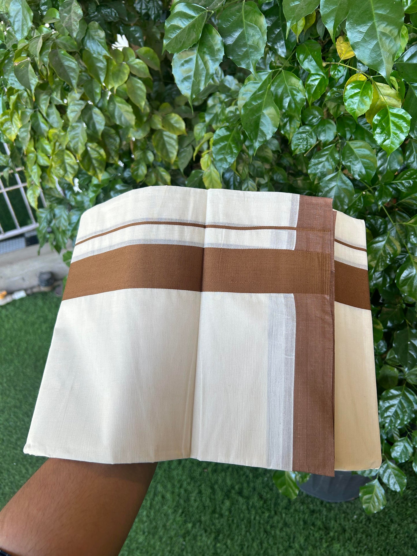20% Discount! KaithariKada Balaramapuram 100% Cotton Double Off White Mundu/Dhoti- 100x80 - 1.75 inch Brown Kara 4 mtr (8.5 muzham) - 186 KK5361 PMC
