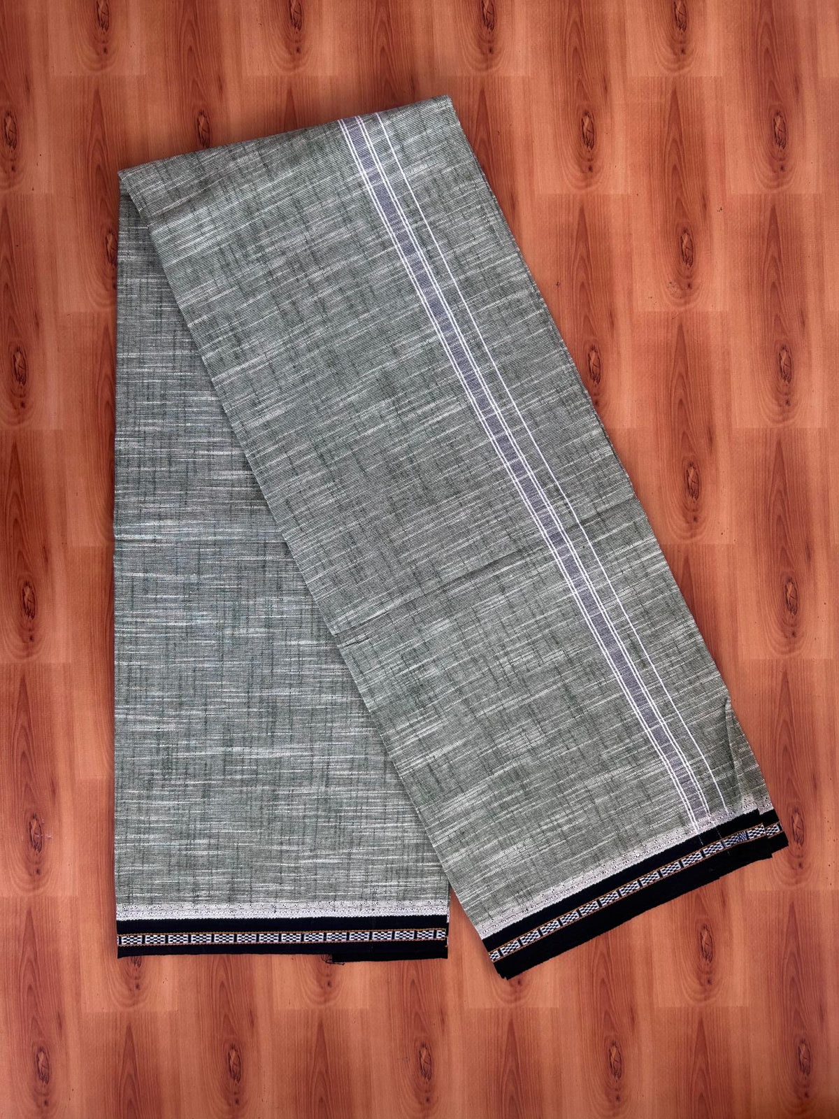 Premium Kathar Type Mund Pure cotton - Kaitharikada - Single Kaily / Lungi - 1 inch Black & White Kara kuppadam Border with Green White Shaded colour body  (2 meter / 4 muzham)- 14 KK8079 MUT