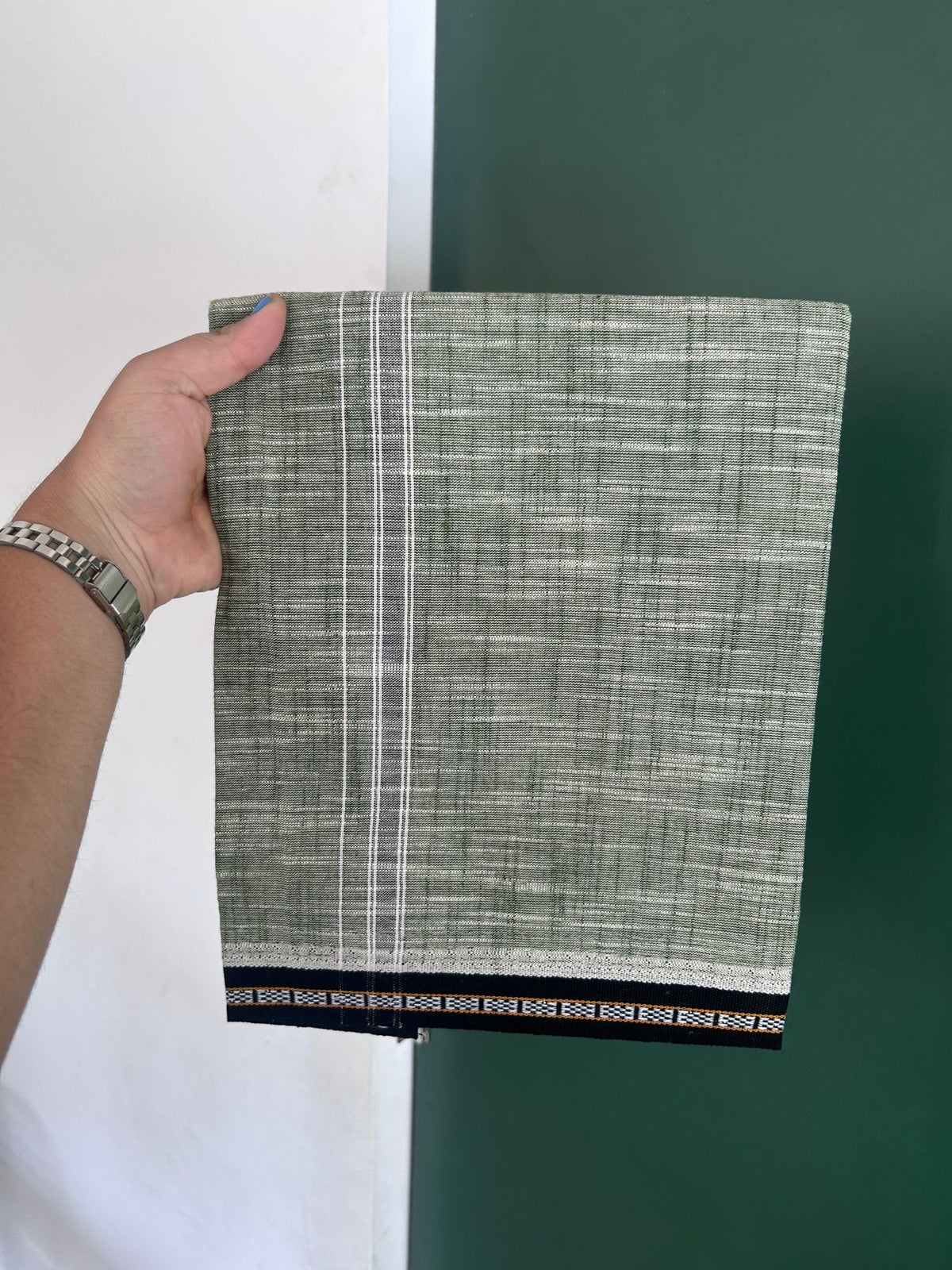 Premium Kathar Type Mund Pure cotton - Kaitharikada - Single Kaily / Lungi - 1 inch Black & White Kara kuppadam Border with Green White Shaded colour body  (2 meter / 4 muzham)- 14 KK8079 MUT