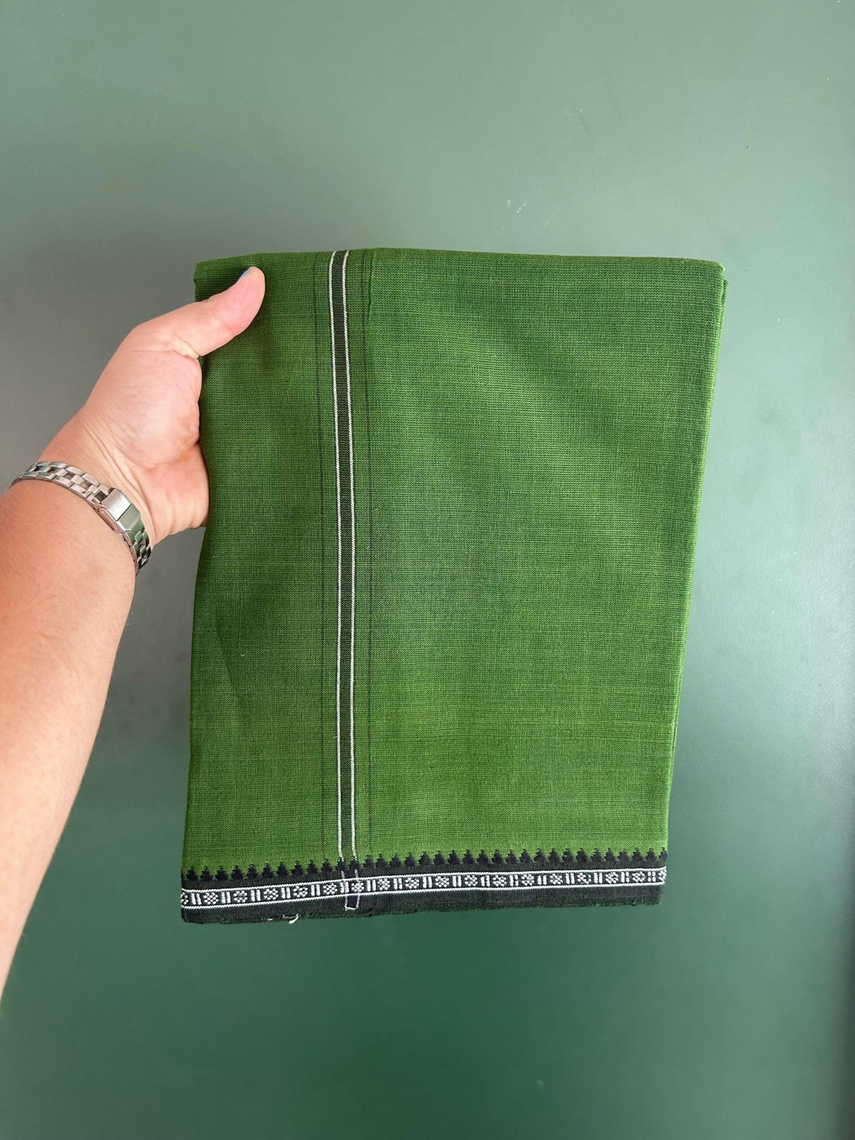 Premium Kathar Type Mund Pure cotton - Kaitharikada - Single Kaily / Lungi - 1 inch White & Black Stripes Kara kuppadam Border with Green colour body (2 meter / 4 muzham) - 19 KK8079 MUT