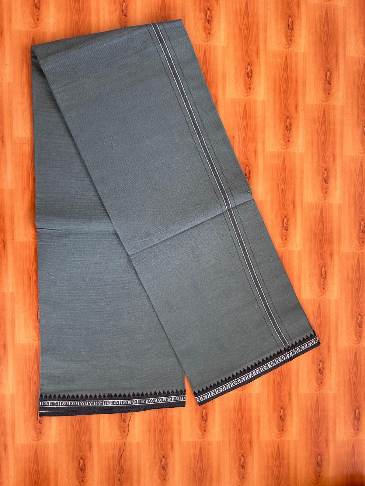 Premium Kathar Type Mund Pure cotton - Kaitharikada - Single Kaily / Lungi - 1 inch White & Black Stripes Kara kuppadam Border with Steel Grey colour body (2 meter / 4 muzham) - 23 KK8079 MUT