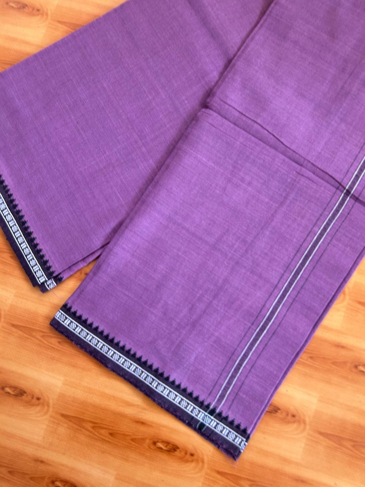 Premium Kathar Type Mund Pure cotton - Kaitharikada - Single Kaily / Lungi - 1 inch White & Black Stripes Kara kuppadam Border with Plum colour body (2 meter / 4 muzham) - 26 KK8079 MUT