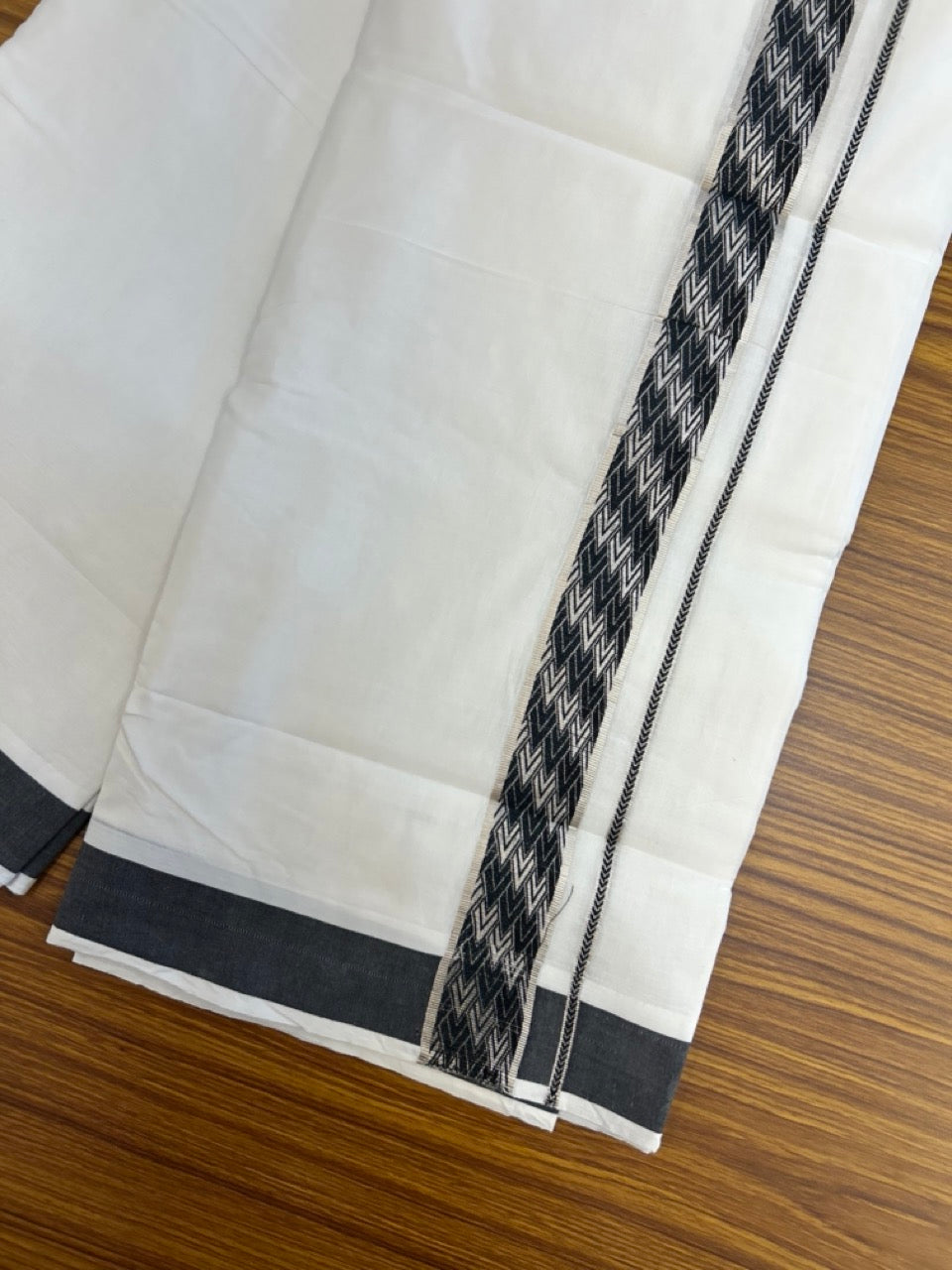 20% Discount! KaithariKada Balaramapuram 100% Cotton Double Pure white Mundu/Dhoti - 100x80 - 1.5 Inch Silver Kasav Black jacquard pattern Kara - 7 KK5286 KAI