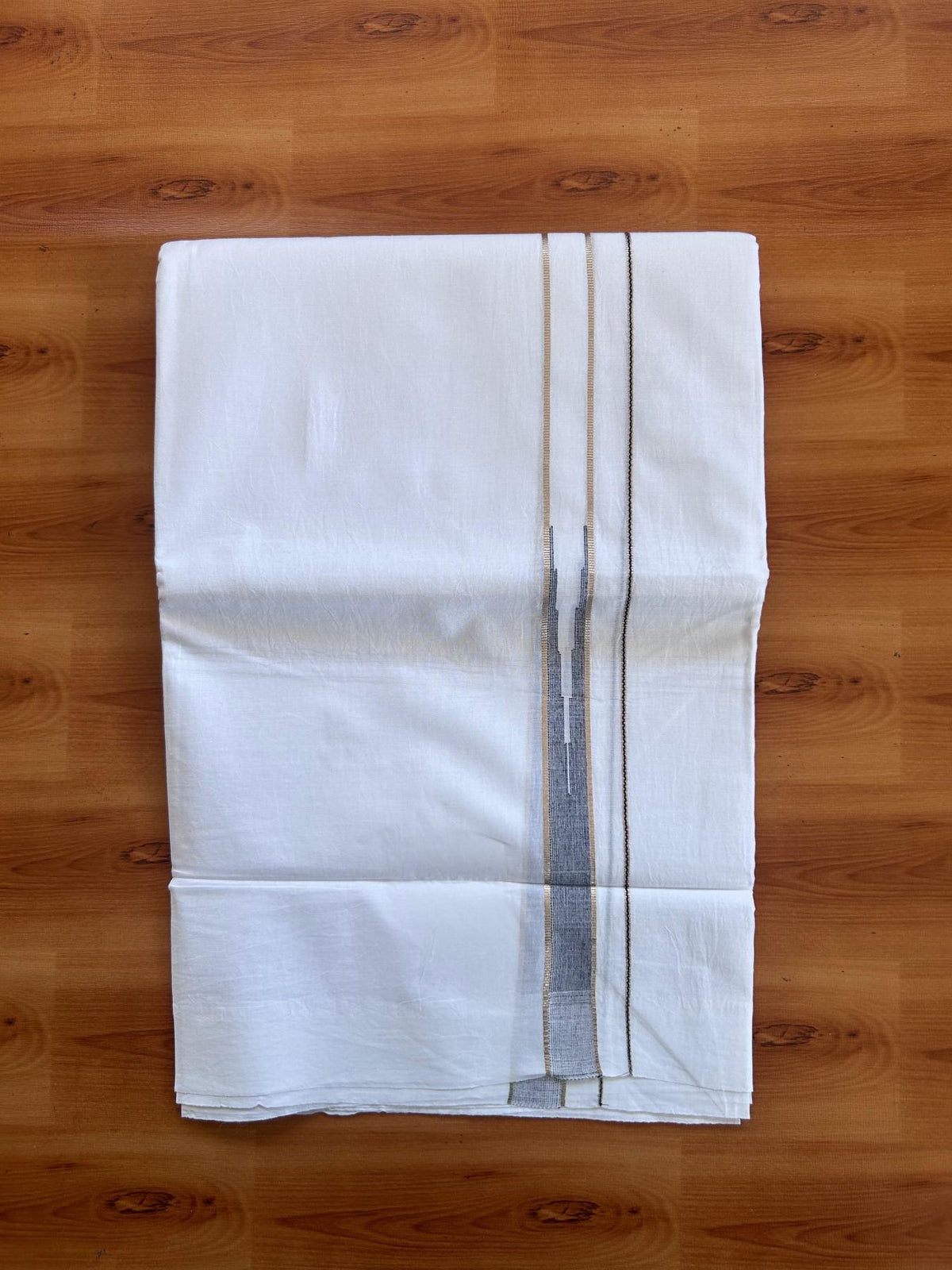 Double Pure White Mundu/ Dhoti - 20% Discount ! Kaitharikada Balaramapuram 100% Cotton 100x80 - 0.75 inch Silver Kasav & Navy Blue Striped Puliyilakkara One Side Chutty Kara 3.90 mtr (8 muzham) - 27 KK5499 CKS