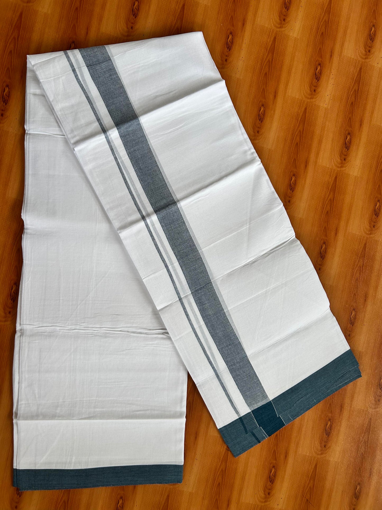 Double Pure White Mundu/Dhoti- 20% Discount ! Kaitharikada Balaramapuram 100% Pure Cotton - 100x80 - 1.25 Inch Peacock Blue Shaded Kara 3.90 mtr (8 muzham) - 47 KK5444 VIN