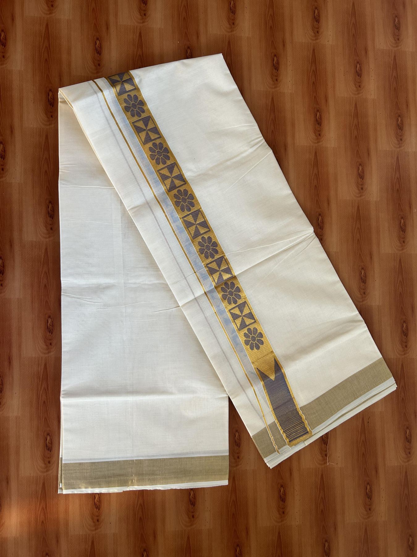 Double Off White (Unbleached) Mund/Dhoti - 20% Discount! KaithariKada Balaramapuram - Mixed Cotton (60s) - 1.5 inch Kasav Blue Jacquard design chutty Kara 4.00 mtr (8.5 Muzham) - 12 KK5398 PMC
