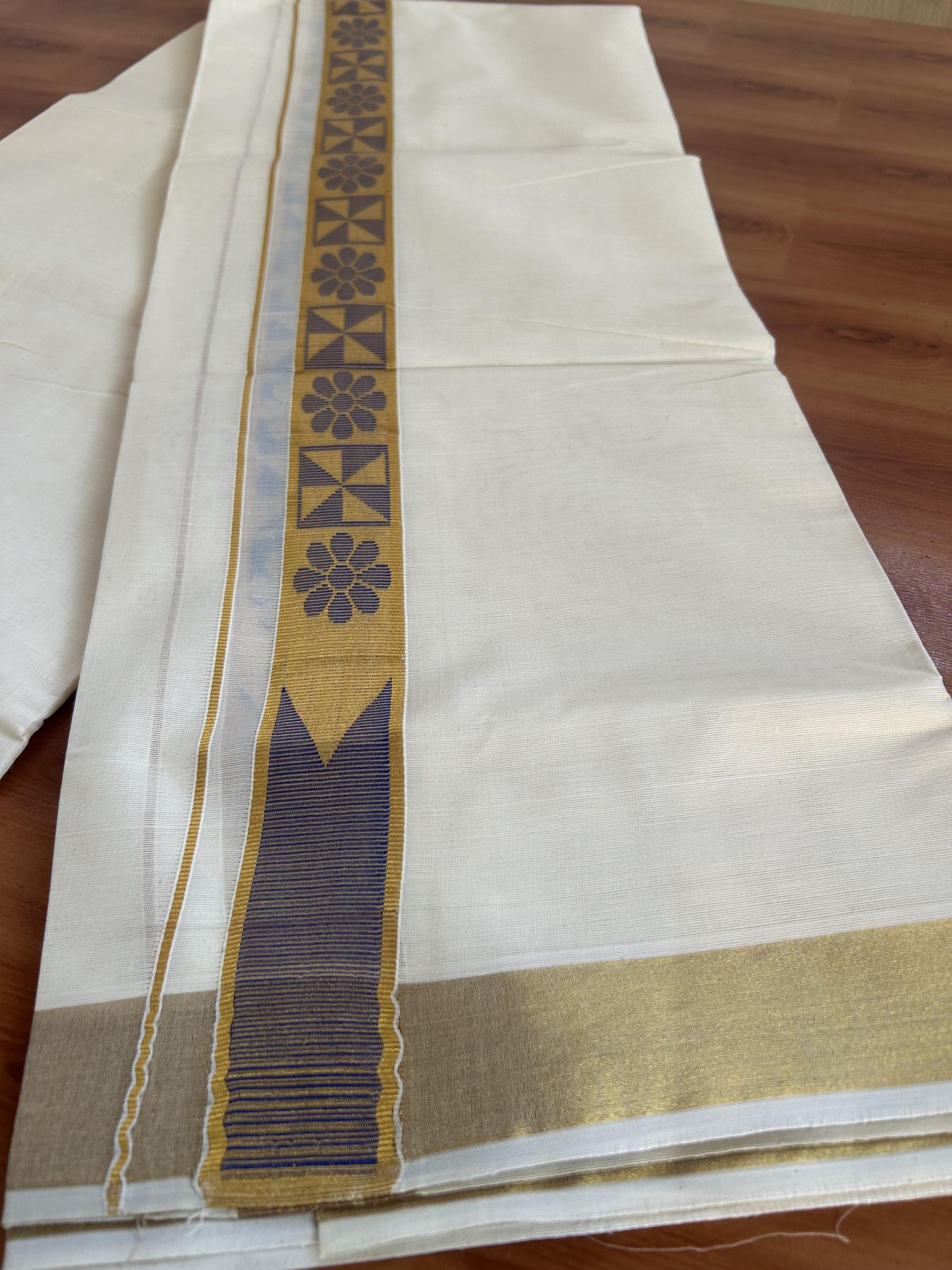 Double Off White (Unbleached) Mund/Dhoti - 20% Discount! KaithariKada Balaramapuram - Mixed Cotton (60s) - 1.5 inch Kasav Blue Jacquard design chutty Kara 4.00 mtr (8.5 Muzham) - 12 KK5398 PMC