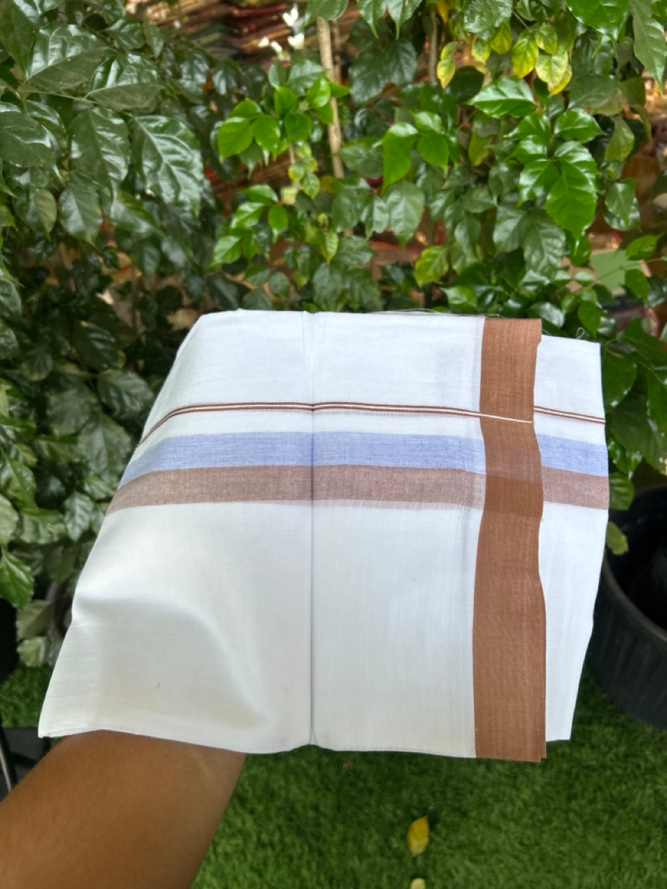 20% Discount ! Kaitharikada Balaramapuram 100% Cotton Pure White Double Mundu/Dothi - 60s - 1.5 inch Light Blue & Brown Shaded Kara 3.80 mtr (8 muzham) - 54 KK5299 THI