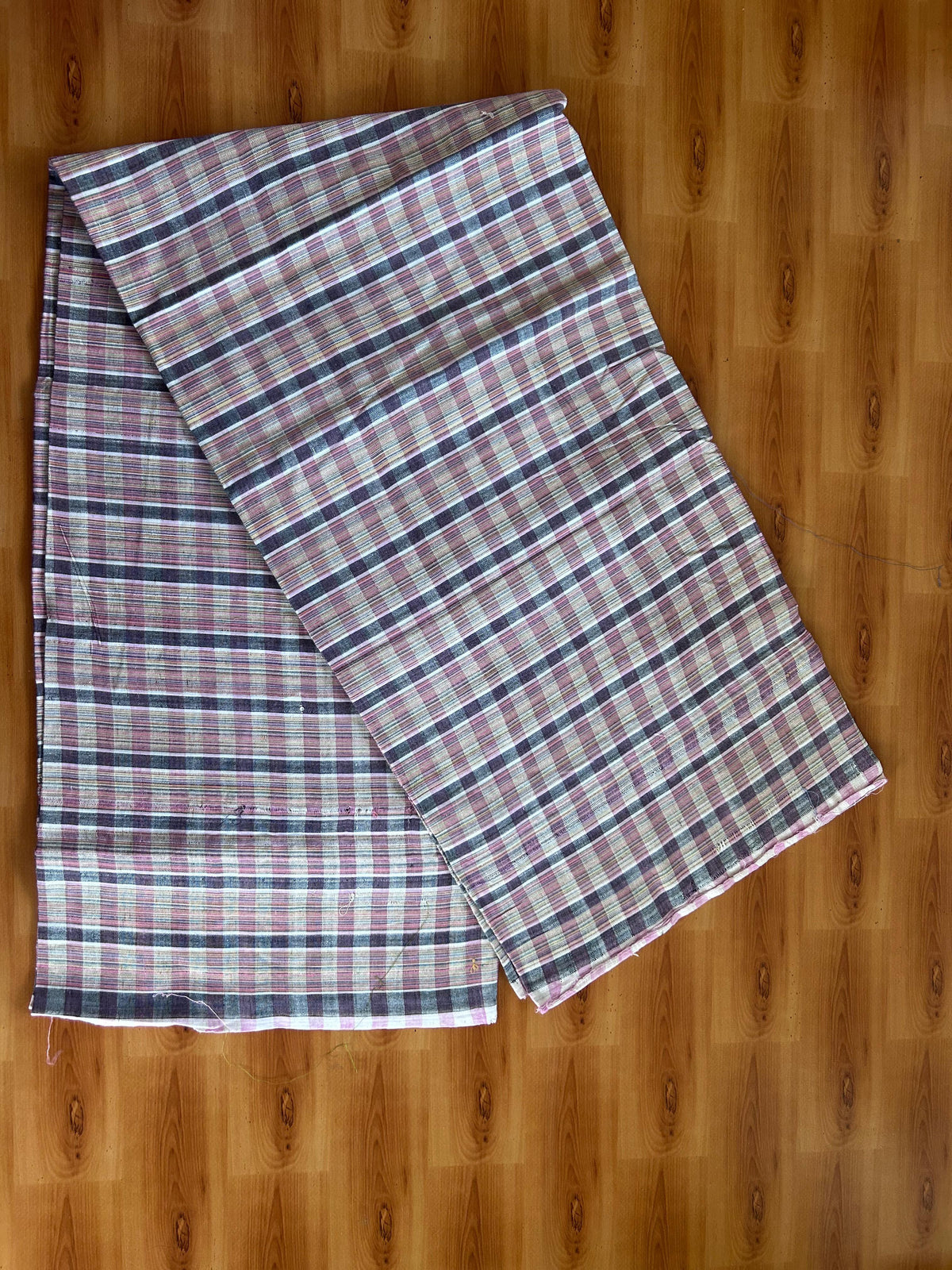 Kerala Handloom - Signature Kaitharikada - 100% Pure Cotton - 2/60sX40s Twisted Thread - Handloom Single Mundu/Dhoti - Multi colour Check Body  - 2.30 mtr - 46 KK8080 KAL