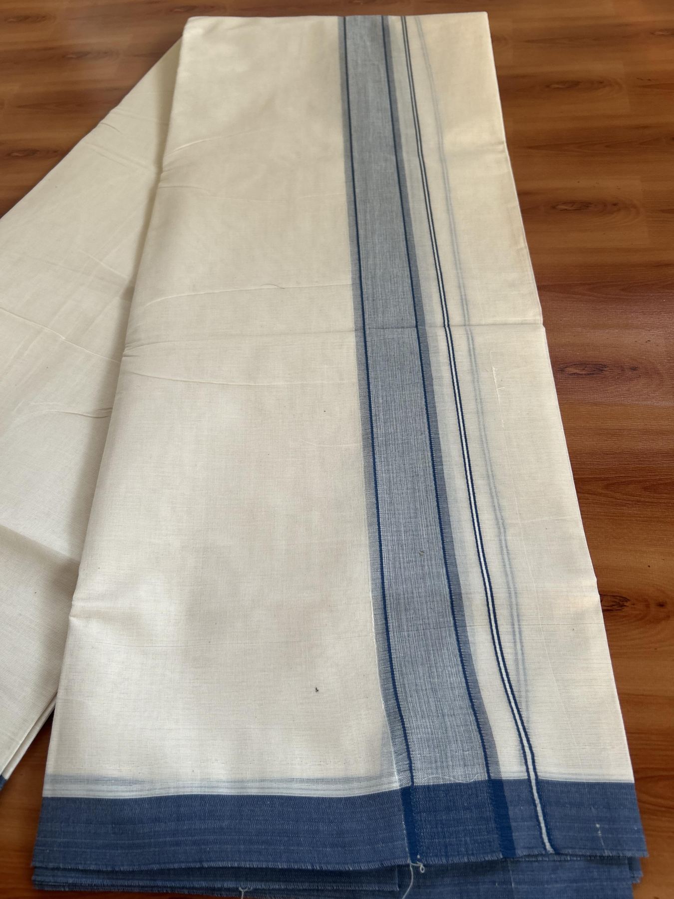 Double Off White Mundu/Dhoti- 20% Discount! KaithariKada Balaramapuram 100% Cotton - 60s - 1.25 inch Blue Shaded Kara 4 mtr (8.5 muzham) - 21 KK5398 PMC