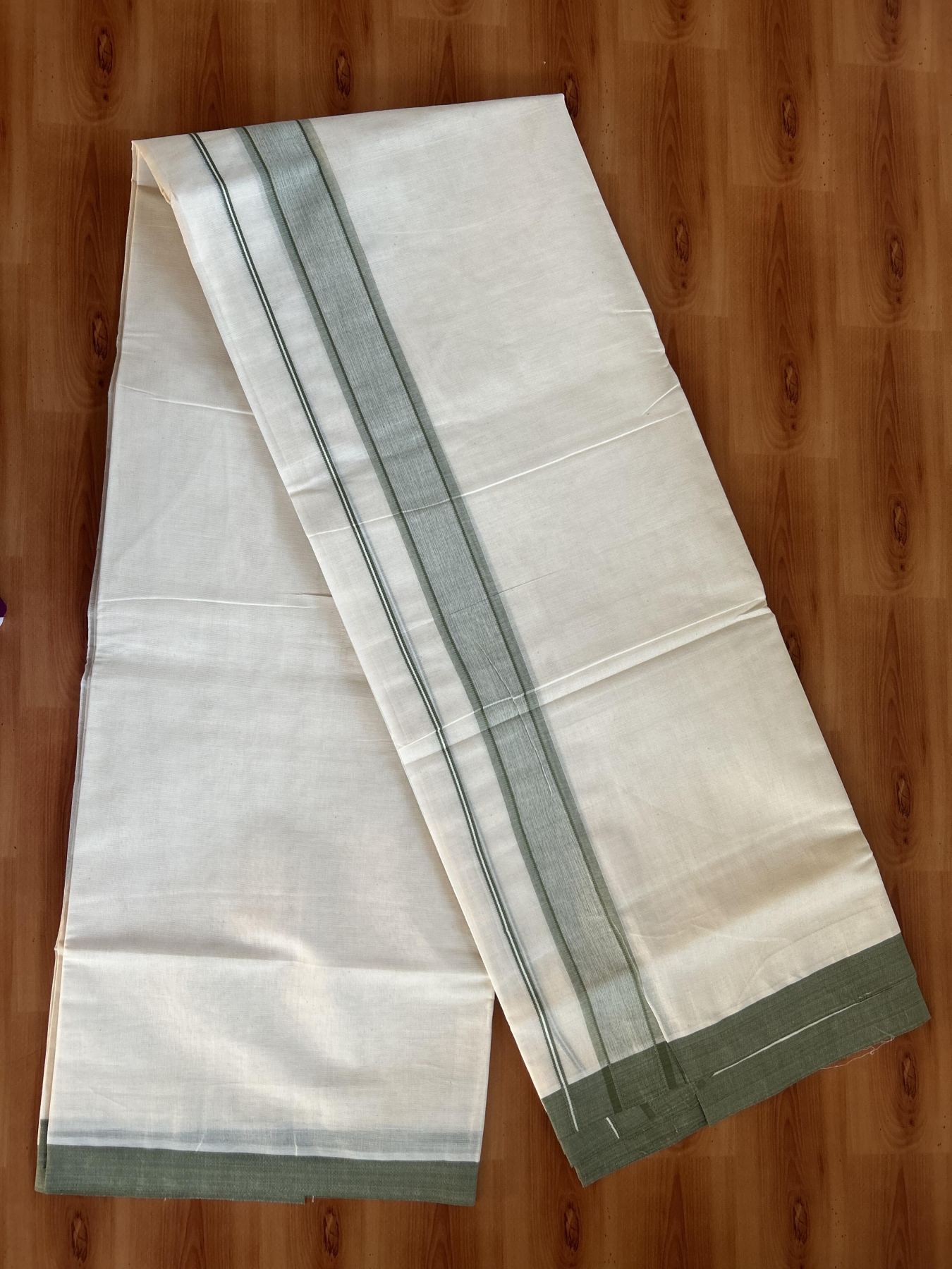 Double Off White Mundu/Dhoti- 20% Discount! KaithariKada Balaramapuram 100% Cotton - 60s - 1.25 inch Sage Green Shaded Kara 4 mtr (8.5 muzham) - 20 KK5398 PMC
