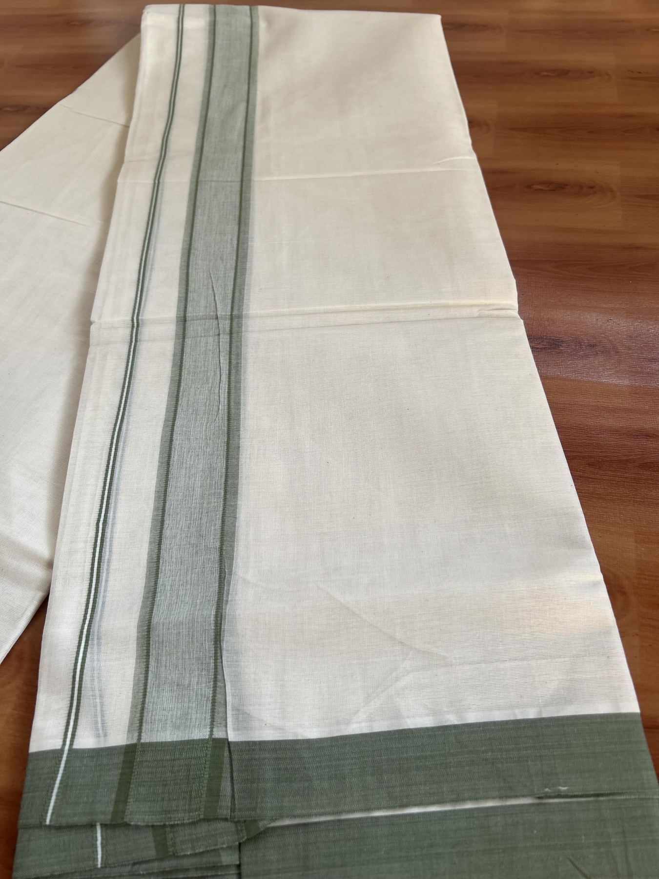 Double Off White Mundu/Dhoti- 20% Discount! KaithariKada Balaramapuram 100% Cotton - 60s - 1.25 inch Sage Green Shaded Kara 4 mtr (8.5 muzham) - 20 KK5398 PMC