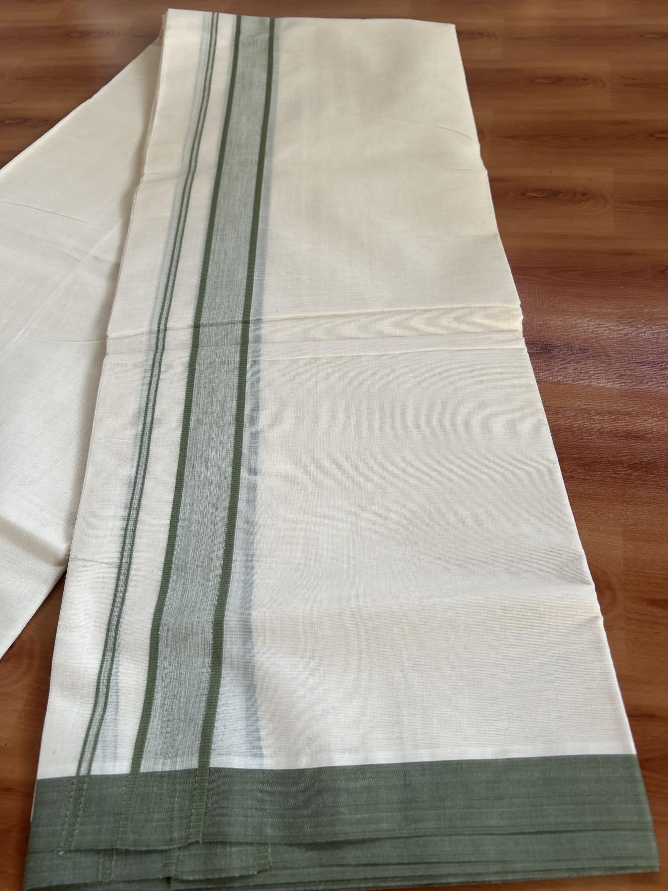 Double Off White Mundu/Dhoti- 20% Discount! KaithariKada Balaramapuram 100% Cotton - 60s - 1.25 inch Sage Green Shaded Kara 4 mtr (8.5 muzham) - 15 KK5398 PMC