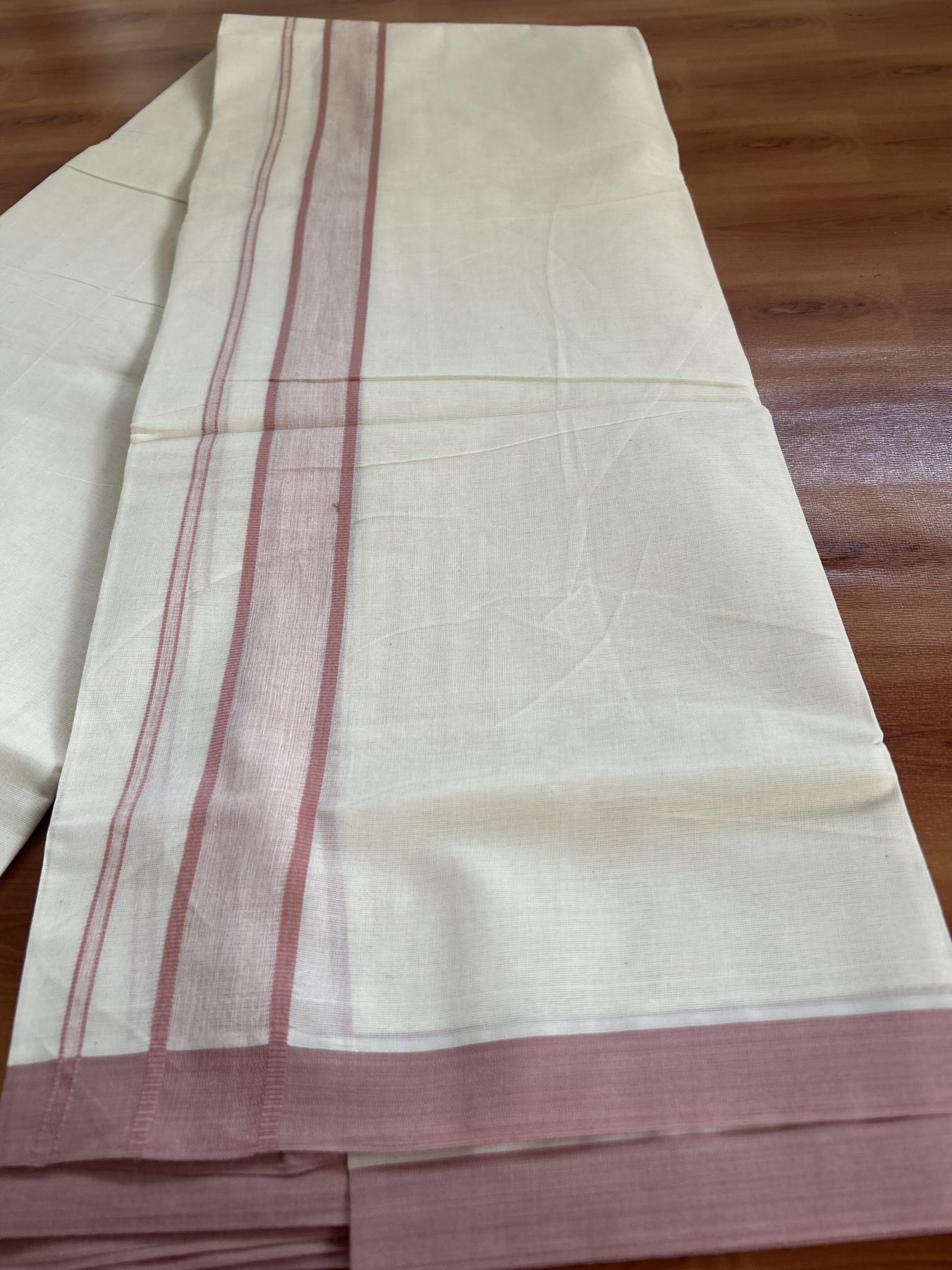 Double Off White Mundu/Dhoti- 20% Discount! KaithariKada Balaramapuram 100% Cotton - 60s - 1.25 inch Dusty Pink shaded Kara 4 mtr (8.5 muzham) - 13 KK5398 PMC