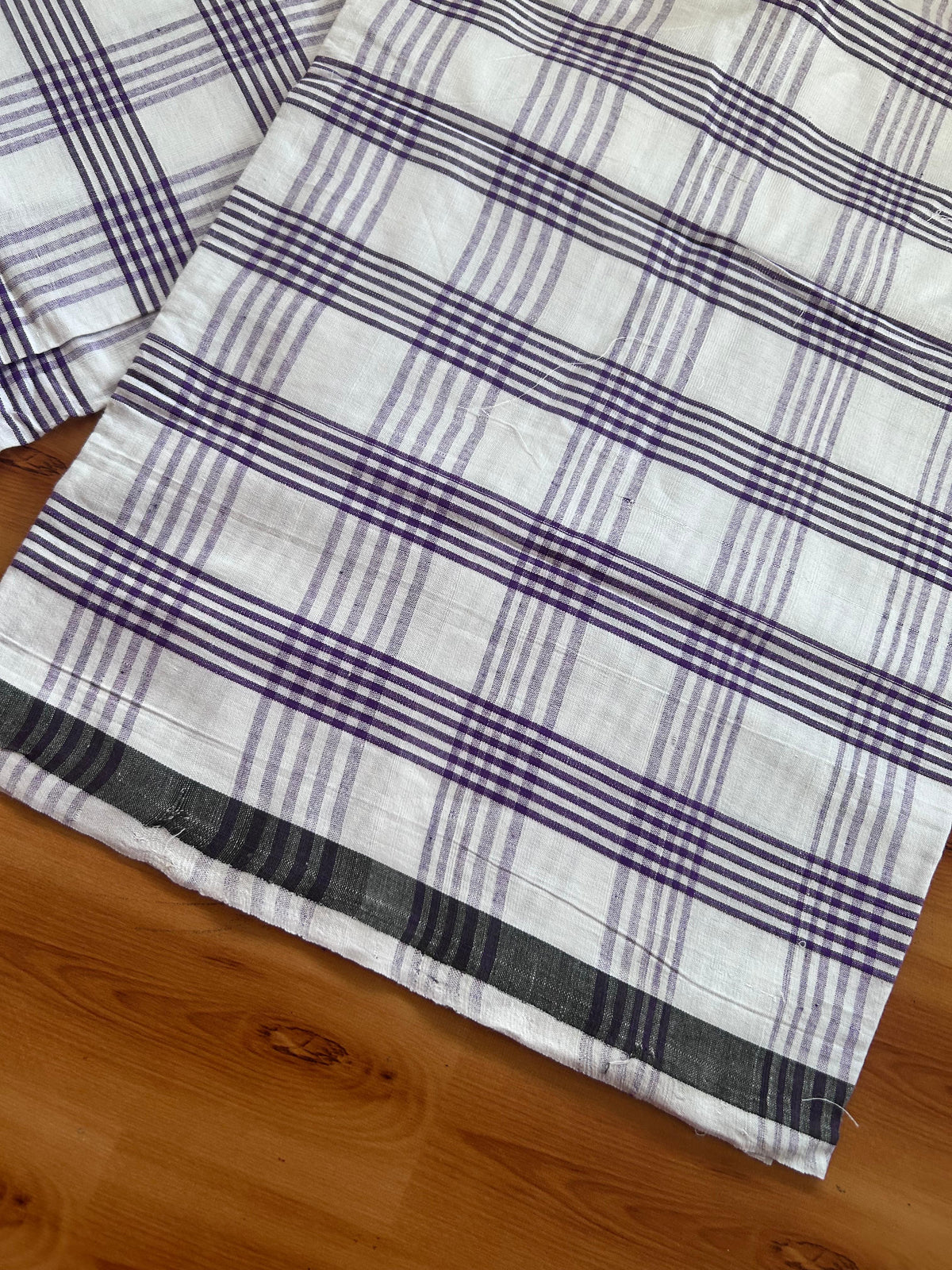Kerala Handloom - Signature Kaitharikada - 100% Pure Cotton - 2/60sX2/40s Twisted Thread - Handloom Single Mundu/Dhoti - Violet  & White Check Body  - 2.45 mtr - 66 KK8080 KAL