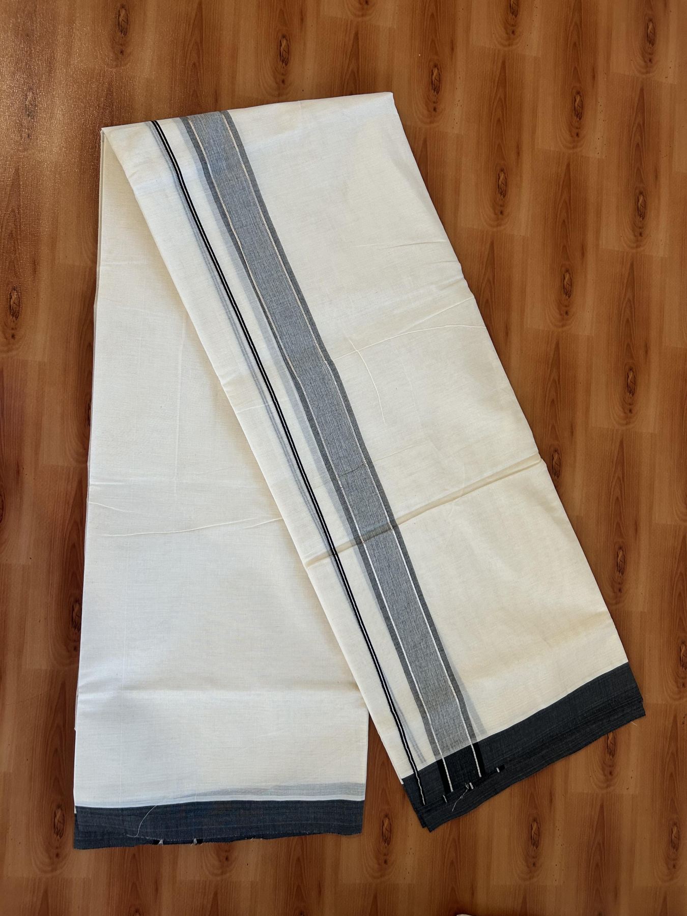 Double Off White (unbleached) Mundu/Dhoti -20% Discount ! KaithariKada Balaramapuram - 100% Cotton - 60s- 1.5 inch Silver Kasav & Black Shaded Kara 4 mtr (8.5 muzham) - 3 KK5398 PMC