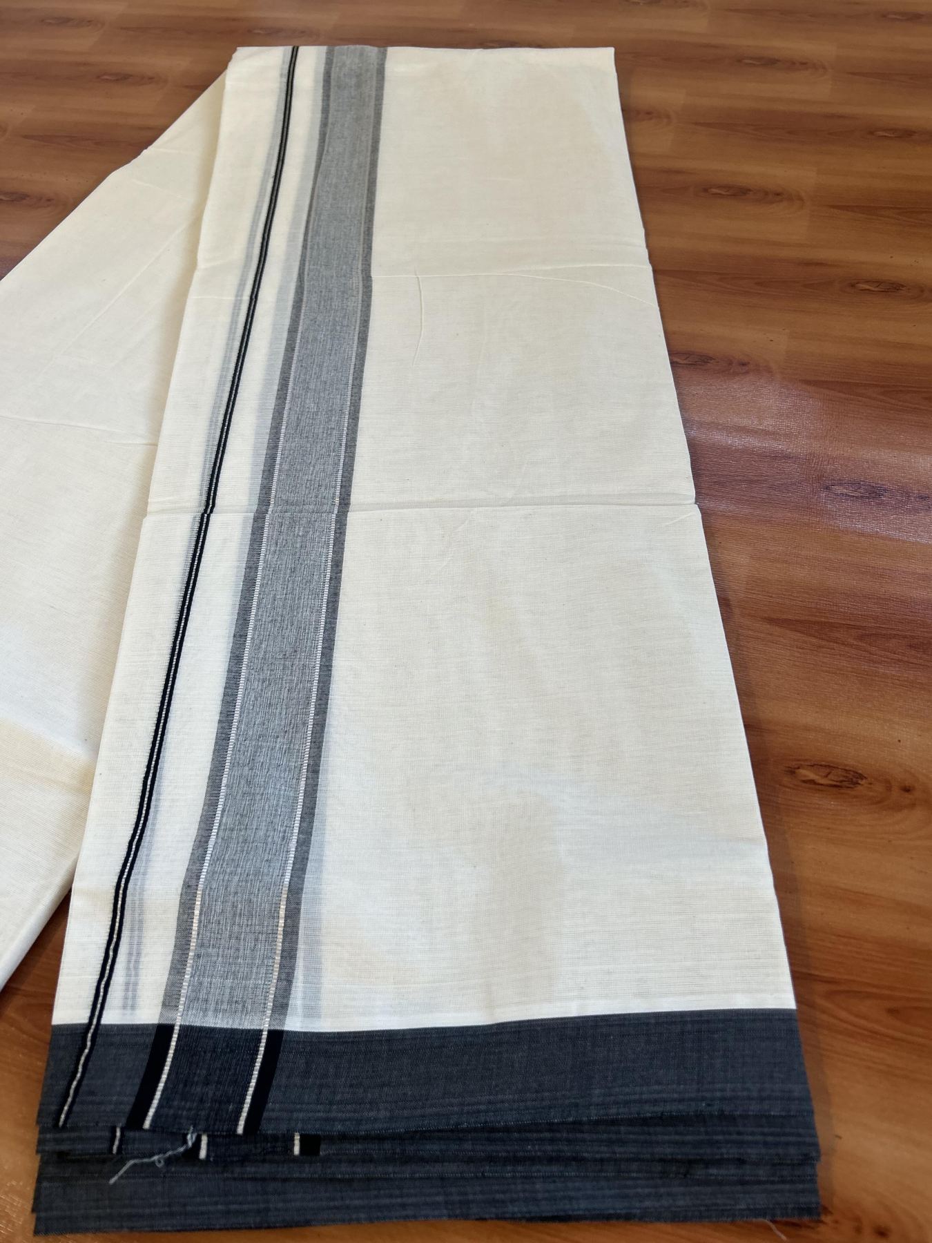 Double Off White (unbleached) Mundu/Dhoti -20% Discount ! KaithariKada Balaramapuram - 100% Cotton - 60s- 1.5 inch Silver Kasav & Black Shaded Kara 4 mtr (8.5 muzham) - 3 KK5398 PMC