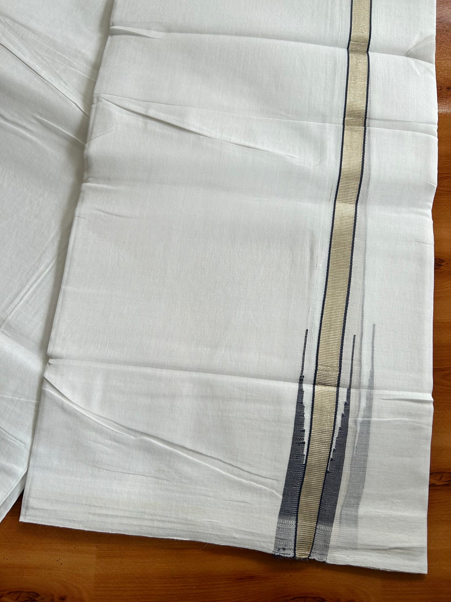 Double  Pure White 25% Discount ! KaithariKada Handloom Unakkupaav  - Kerala Handloom - 100% Pure Cotton - 2/120x80 - 1.5 cm Silver Kasav & Navy Blue Stripes Puliyilakkara Chutty 4 mtr (8.5 Muzham) - 22 KK5449 YAR