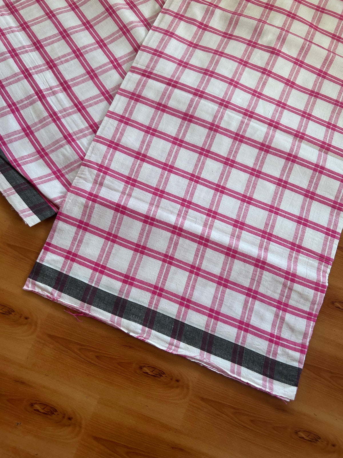 Kerala Handloom - Signature Kaitharikada - 100% Pure Cotton - 2/60sX40s Twisted Thread - Handloom Single Mundu/Dhoti -  Pink & White Check Body  - Above 2 mtr - 55 KK8080 KAL