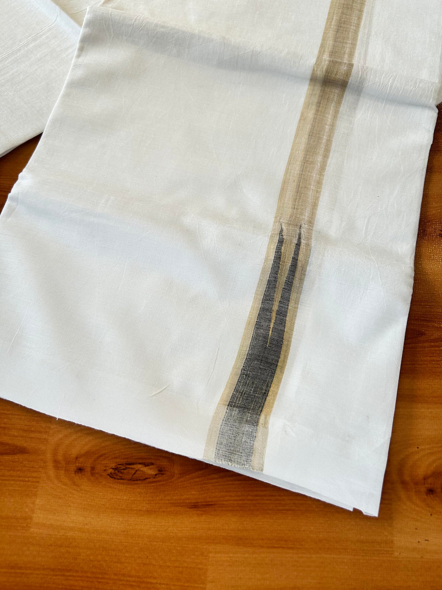 Pure White Double Mundu/Dhoti - 20% Discount ! Kaitharikada Balaramapuram 100% Cotton - 100x80 - 1 inch Puliyilakkara Gold Kasav & Black Chutty Kara 3.90 mtr (8 muzham) - 28 KK5446 VAS