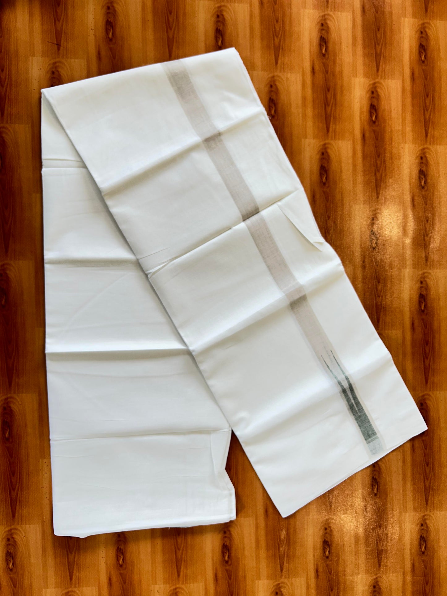 Pure White Double Mundu/Dhoti - 20% Discount ! Kaitharikada Balaramapuram 100% Cotton - 100x80 - 1 inch Puliyilakkara Silver Kasav & Green Chutty Kara 3.90 mtr (8 muzham) - 24 KK5446 VAS