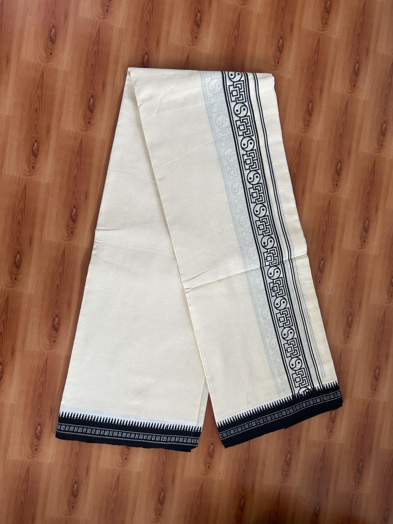 Kaitharikada - Single Kaily / Lungi -Mixed Cotton - 40s twisted - 2 inch Black Design Printed Kuppadam Kara With Light Yellow Colour Body (2 meter / 4 muzham) - 8 KK8056 AST