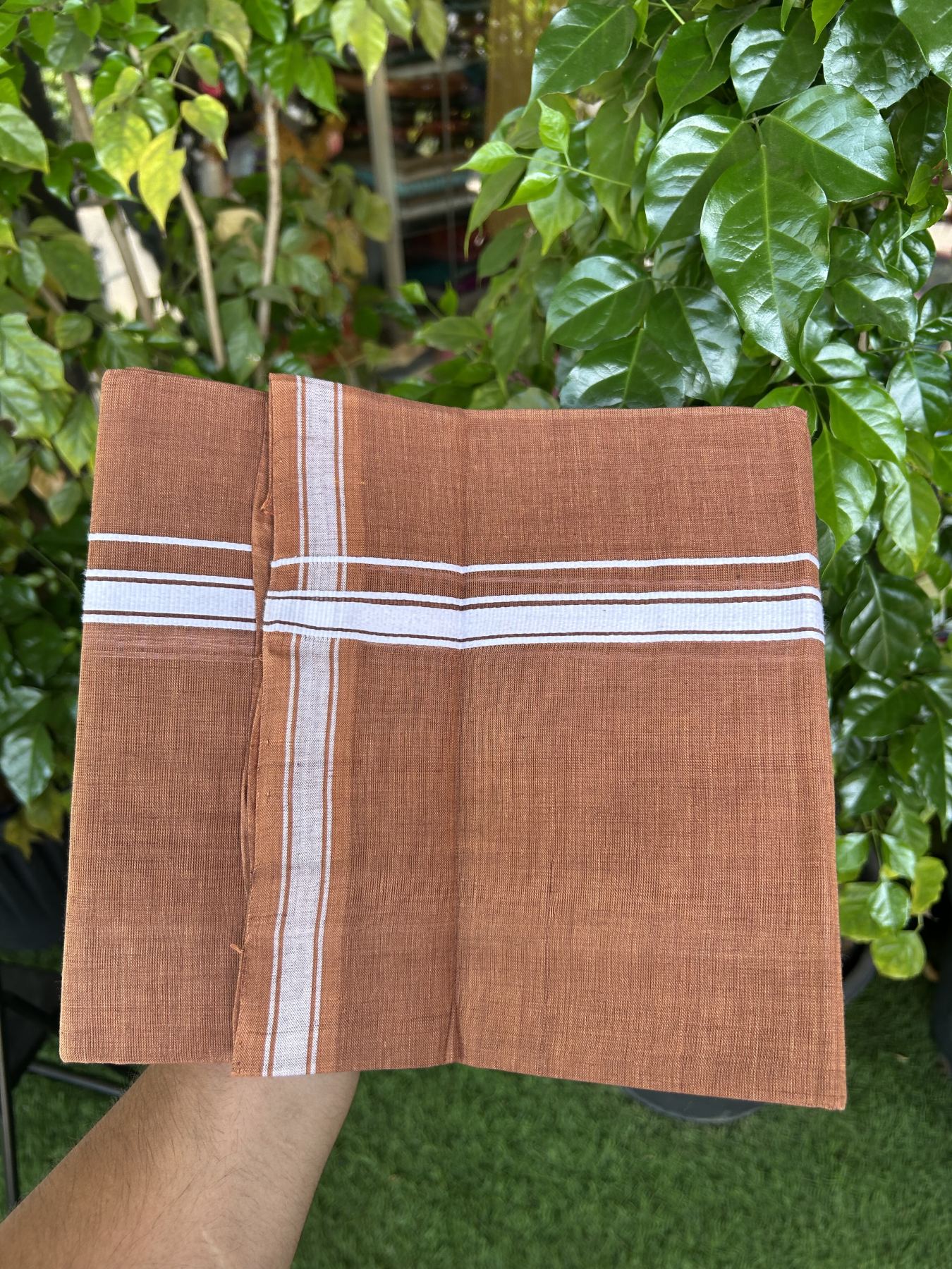 Kerala Handloom Single Hallmarked - 10% Discount !! KaithariKada 100% Pure Cotton - Mundu/Dhoti 1.5 cm White Kara with Dark Kavi colour Body - (2 meter / 4 muzham) - 1 KK8048 ELA