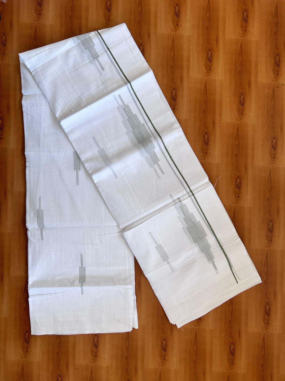Pure White Double Mundu/Dothi - 20% Discount ! Kaitharikada Balaramapuram 100% Cotton - 100x80 - Parrot Green Stripes Jacquard Design Kara 3.80 mtr (8 muzham) - 3 KK5516 THI