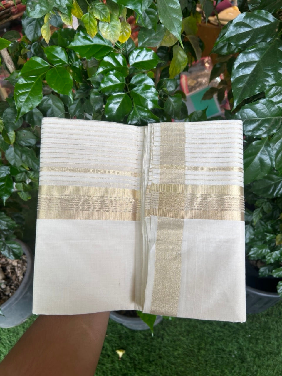 25% Discount ! Kaitharikada Handloom Unakkupaav Balaramapuram - 100% Pure Cotton Off White - (Unbleached) Double Mundu/Dhoti - 100x80 - 7 inch Light Gold Kasav Half Striped Kara 4 mtr (8.5 Muzham) - 27 KK5301 ABH