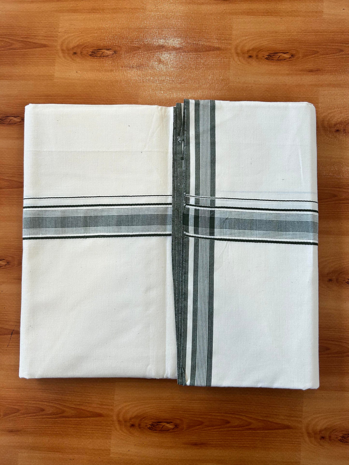 Single Dhoti / Mund Off white - 20% Discount ! KaithariKada 100% Cotton - (Unbleached) -Twisted 100s Thread- 1 inch Sage Green Striped Kara (2 meter / 4 muzham)  - 11 KK5450 ASH