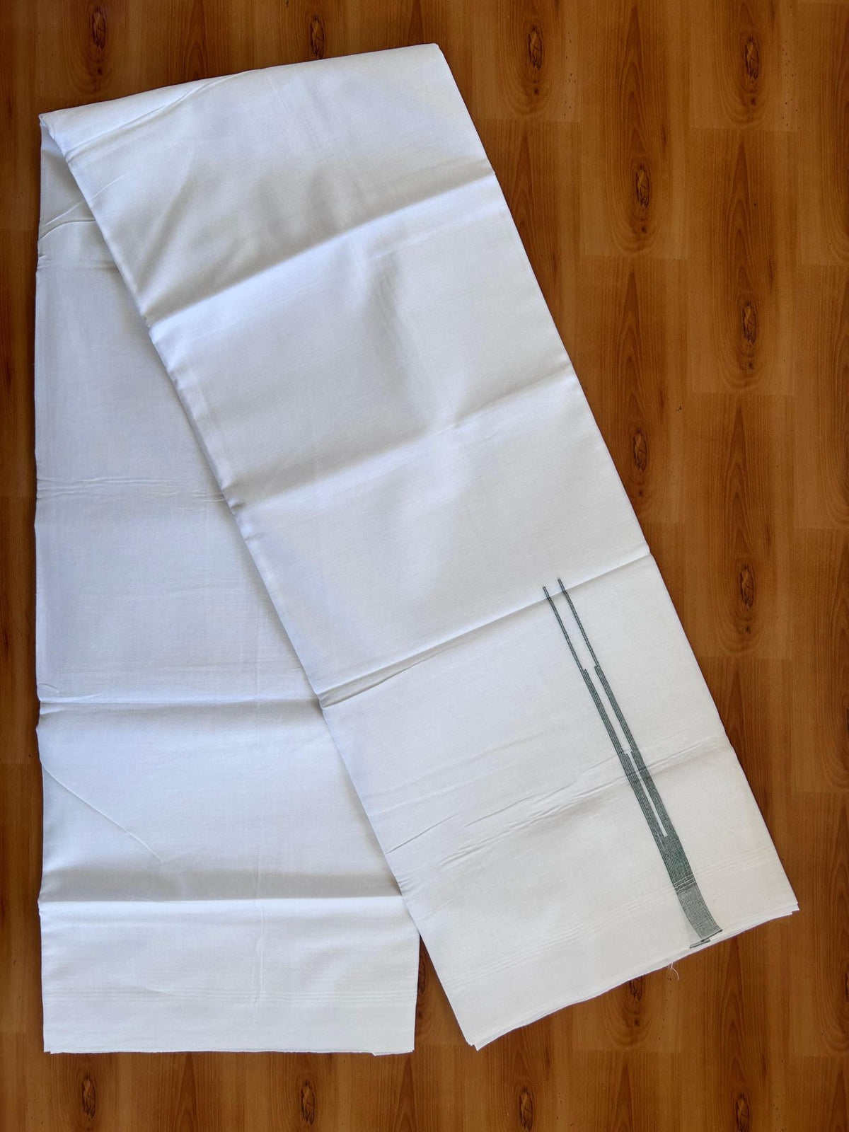 Double Pure White Mundu/Dhoti - 20% Discount !! KaithariKada Balaramapuram 100% Cotton - 100x80 - 0.5 inch Green Striped Chutty Kara 3.75 mtr (8 muzham) - 10 KK5515 CKS