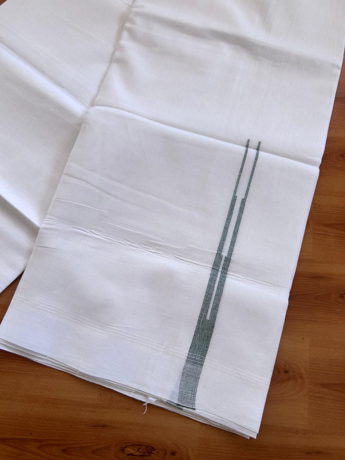 Double Pure White Mundu/Dhoti - 20% Discount !! KaithariKada Balaramapuram 100% Cotton - 100x80 - 0.5 inch Green Striped Chutty Kara 3.75 mtr (8 muzham) - 10 KK5515 CKS