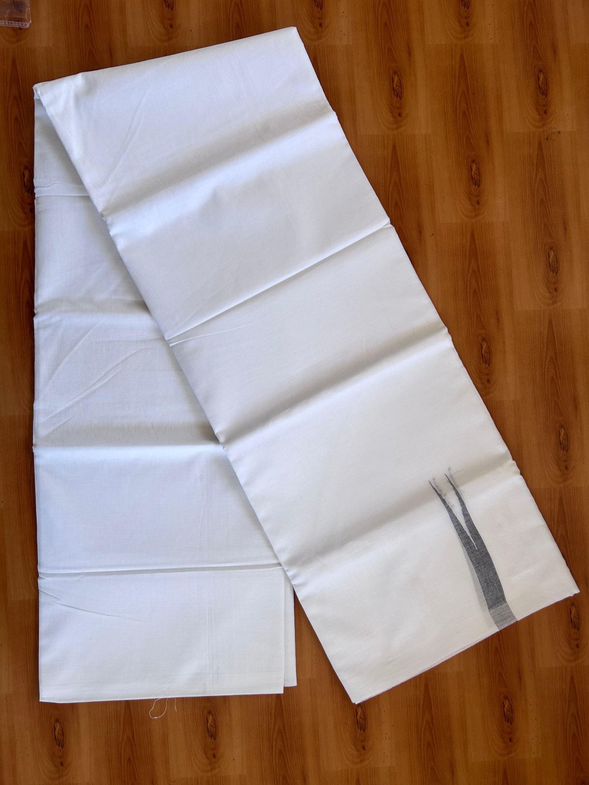Double Pure White Mundu/Dhoti - 20% Discount !! KaithariKada Balaramapuram 100% Cotton - 100x80 - 0.75 inch Navy Blue Striped Chutty Kara 3.90 mtr (8 muzham) - 14 KK5515 CKS