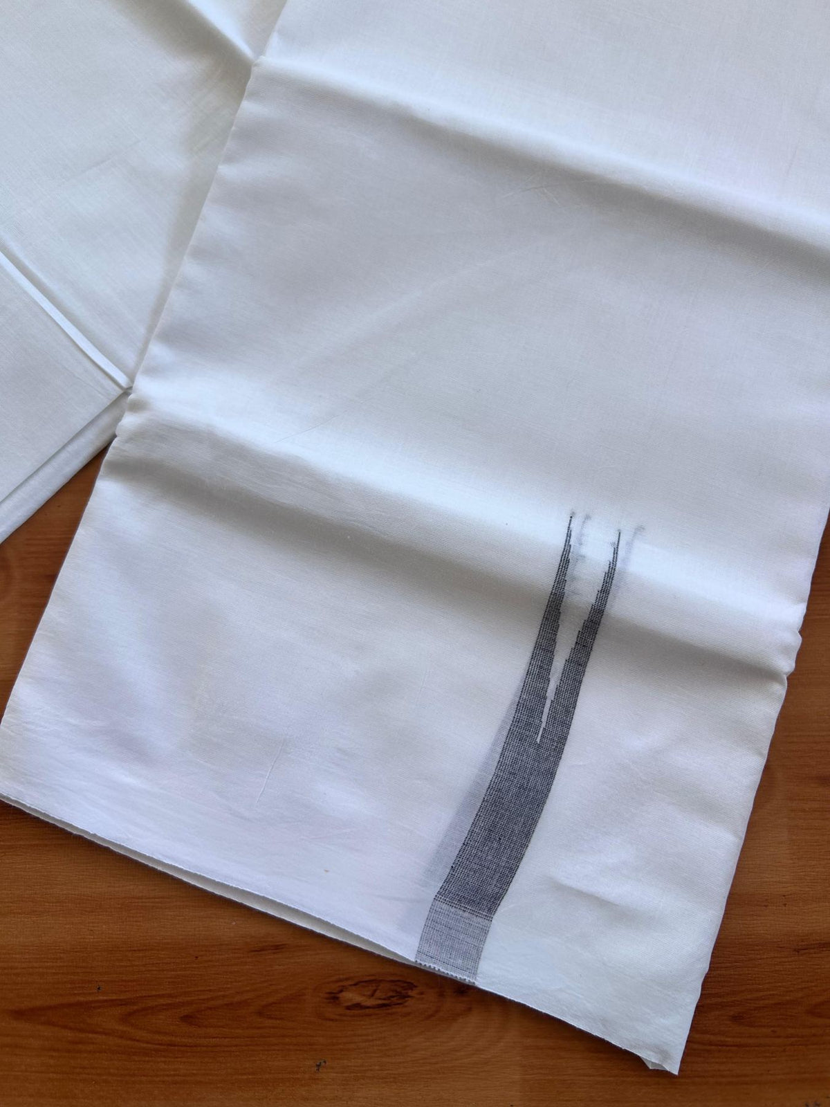 Double Pure White Mundu/Dhoti - 20% Discount !! KaithariKada Balaramapuram 100% Cotton - 100x80 - 0.75 inch Navy Blue Striped Chutty Kara 3.90 mtr (8 muzham) - 14 KK5515 CKS