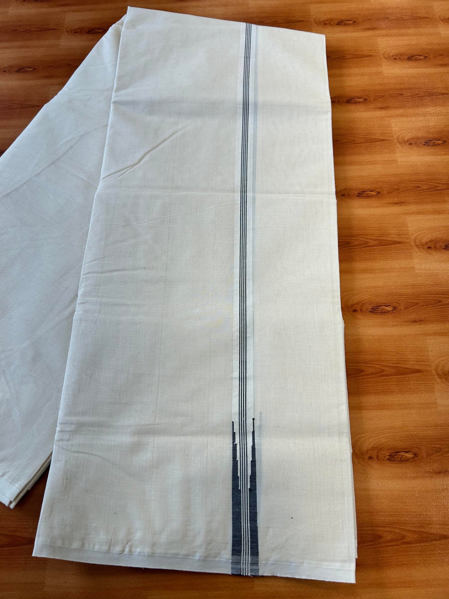 Double Off white Mundu/Dhoti - 20% Discount! KaithariKada - 100% Cotton 100x100 - 0.75 inch Puliyilakkara Black Chutty Kara 4 mtr (8.5 muzham) - 13 KK5450 ASH
