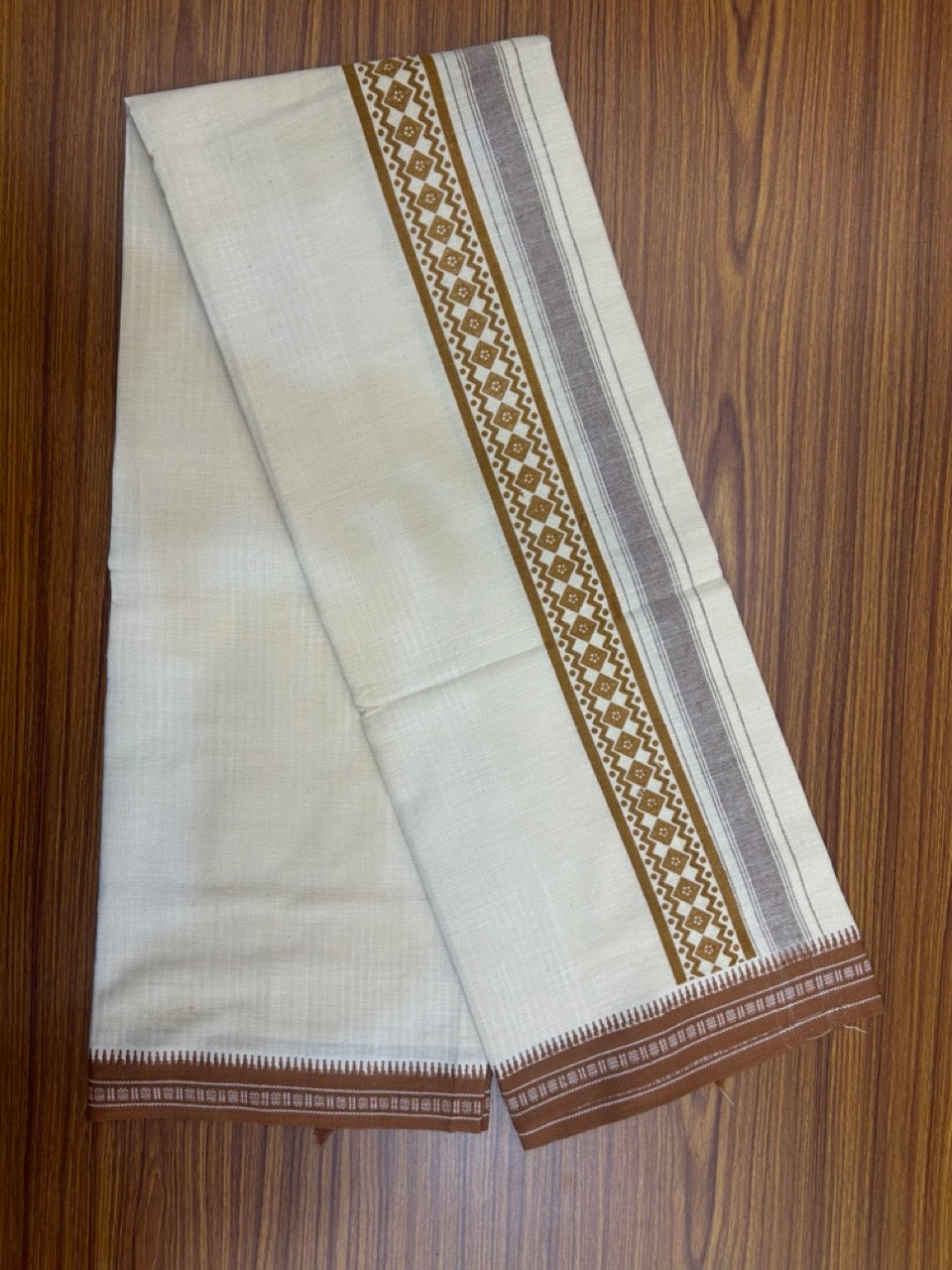 12% Discount !! Kaitharikada Pure Cotton Single OFF WHITE - (Unbleached) Kaily / Lungi - 3.25 inch Brown Striped Printed kara Kuppadam Border with OFF WHITE colour body (2 meter / 4 muzham)- 22KK8019AS