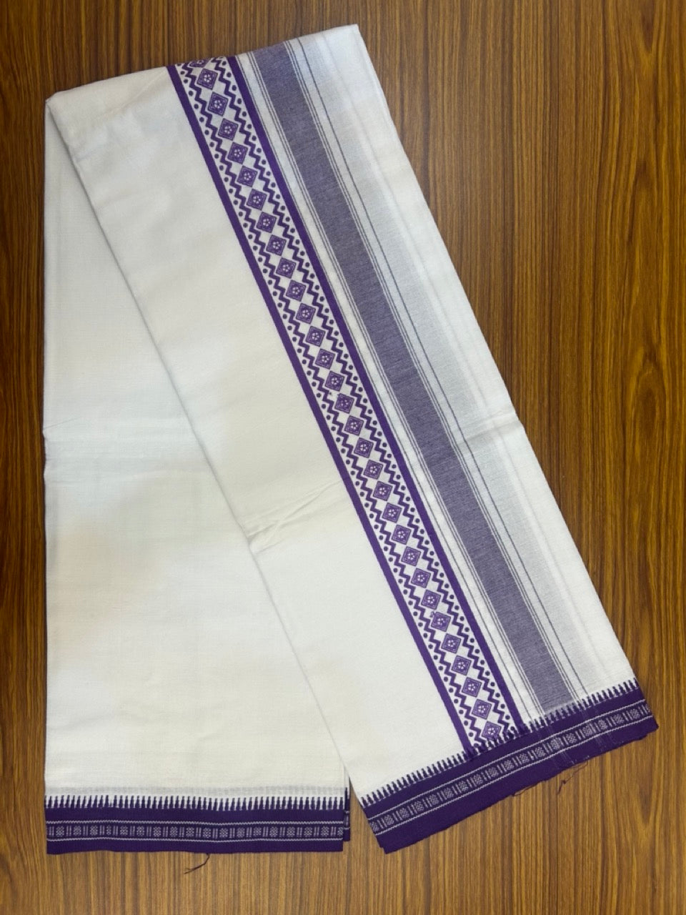 18% Discount!!! Kaitharikada Pure Cotton - Single Kaily / Lungi -3.5 inch  Violet Striped Kuppadam kara with White colour body (2 meter / 4 muzham) - 29KK8019AS