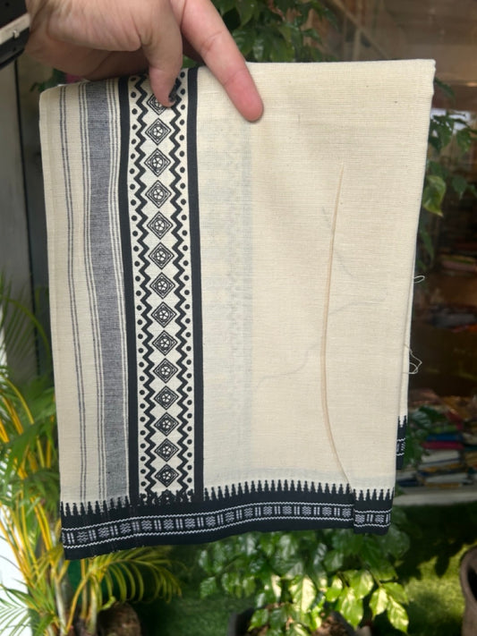 12% Discount !! Kaitharikada Pure Cotton Single OFF WHITE - (Unbleached) Kaily / Lungi - 2.75 inch Black Striped Printed kara Kuppadam Border with OFF WHITE colour body (2 meter / 4 muzham)- 19KK8019AS