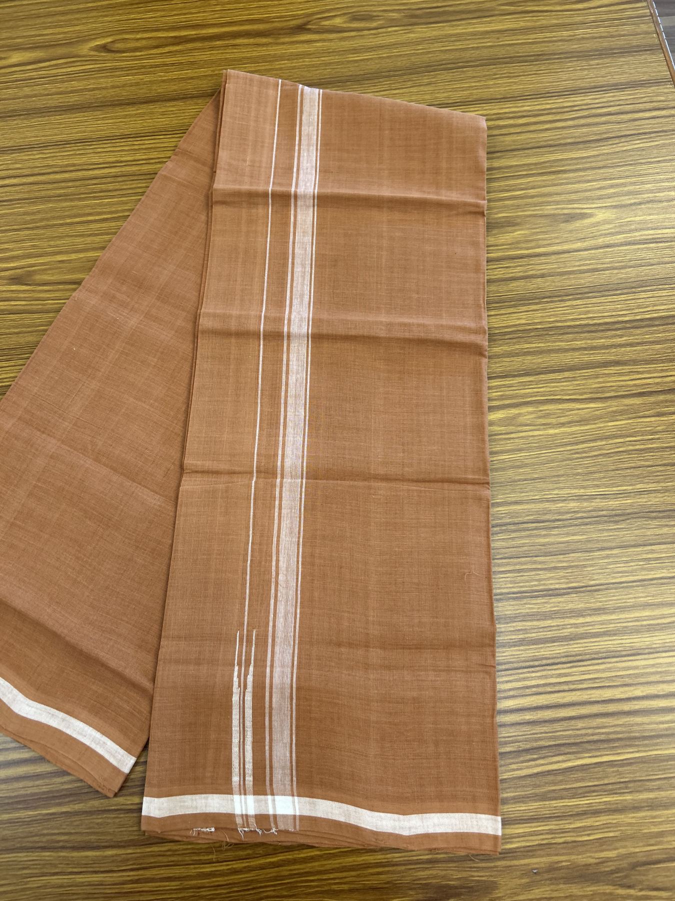 Kerala Handloom Single Hallmarked - 10% Discount !! KaithariKada 100% Pure Cotton - Mundu/Dhoti 2 cm Puliyilakkara White Shaded Chutty Kara with Kavi colour Body - (2 meter / 4 muzham) - 20 KK8048 ELA