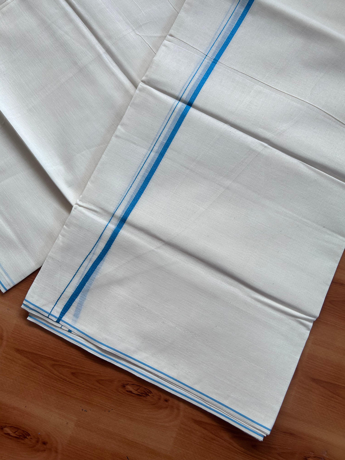 Double Off white Mundu/Dhoti - 20% Discount! KaithariKada - 100% Pure Cotton 100x80  - 0.3 cm Peacock Blue Thin Kara 4.10 mtr (8.5 Muzham) - 2 KK5517 VIN
